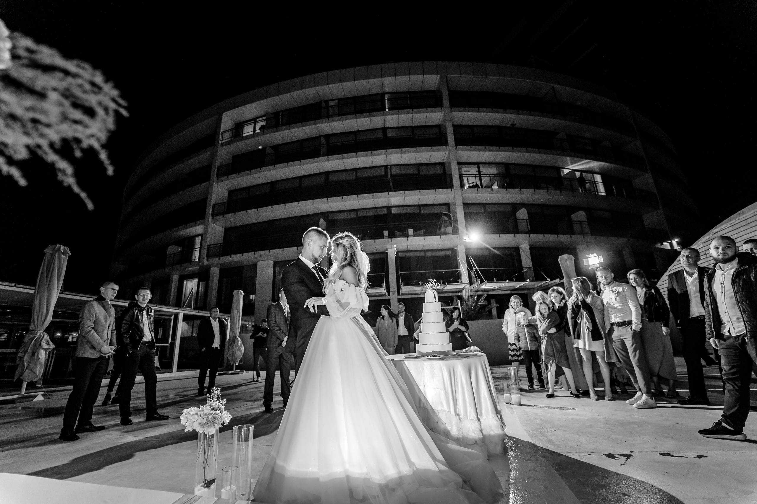 DER SCHÖNSTE HOCHZEITSTAG. Hochzeits- und Reportagefotograf für München, Regensburg, Deutschland RED LINE Media