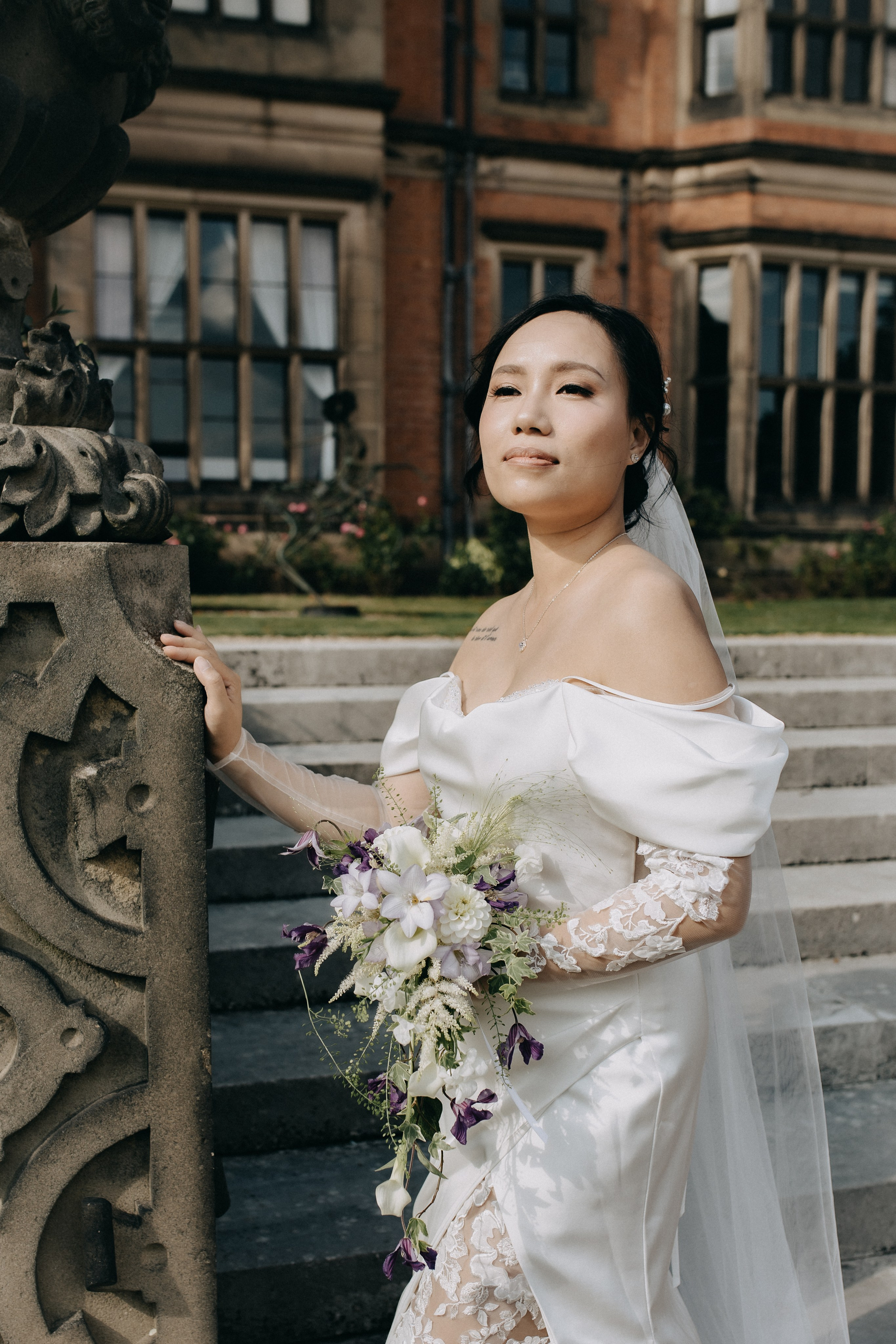 Matthew and Trinh. Wedding and Portrait Photographer Evie Moon