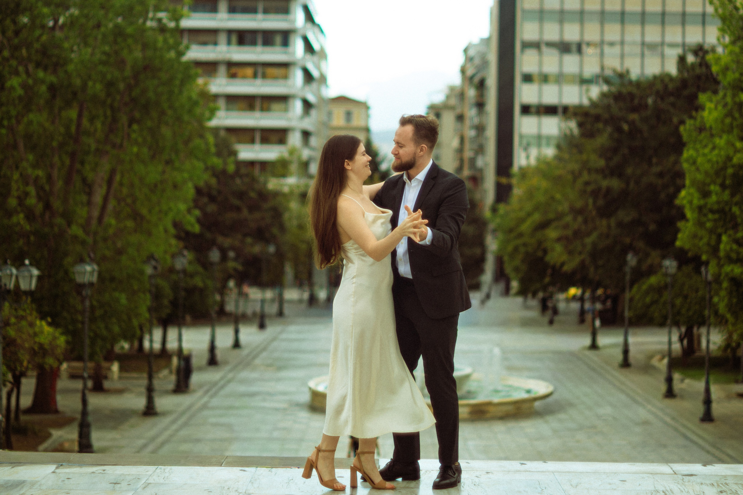 Ariel and John’s vows in center of Athens. Photographer in Greece Kristina