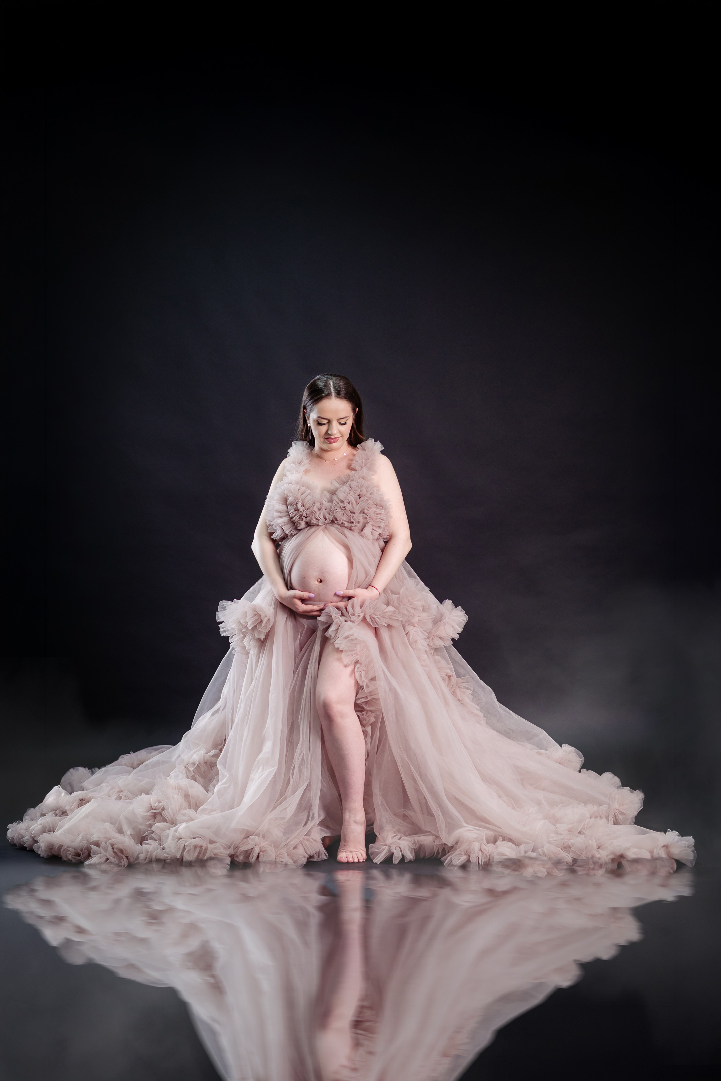 Maternity photo session- Cristina. The Unseen by Giani Maftei