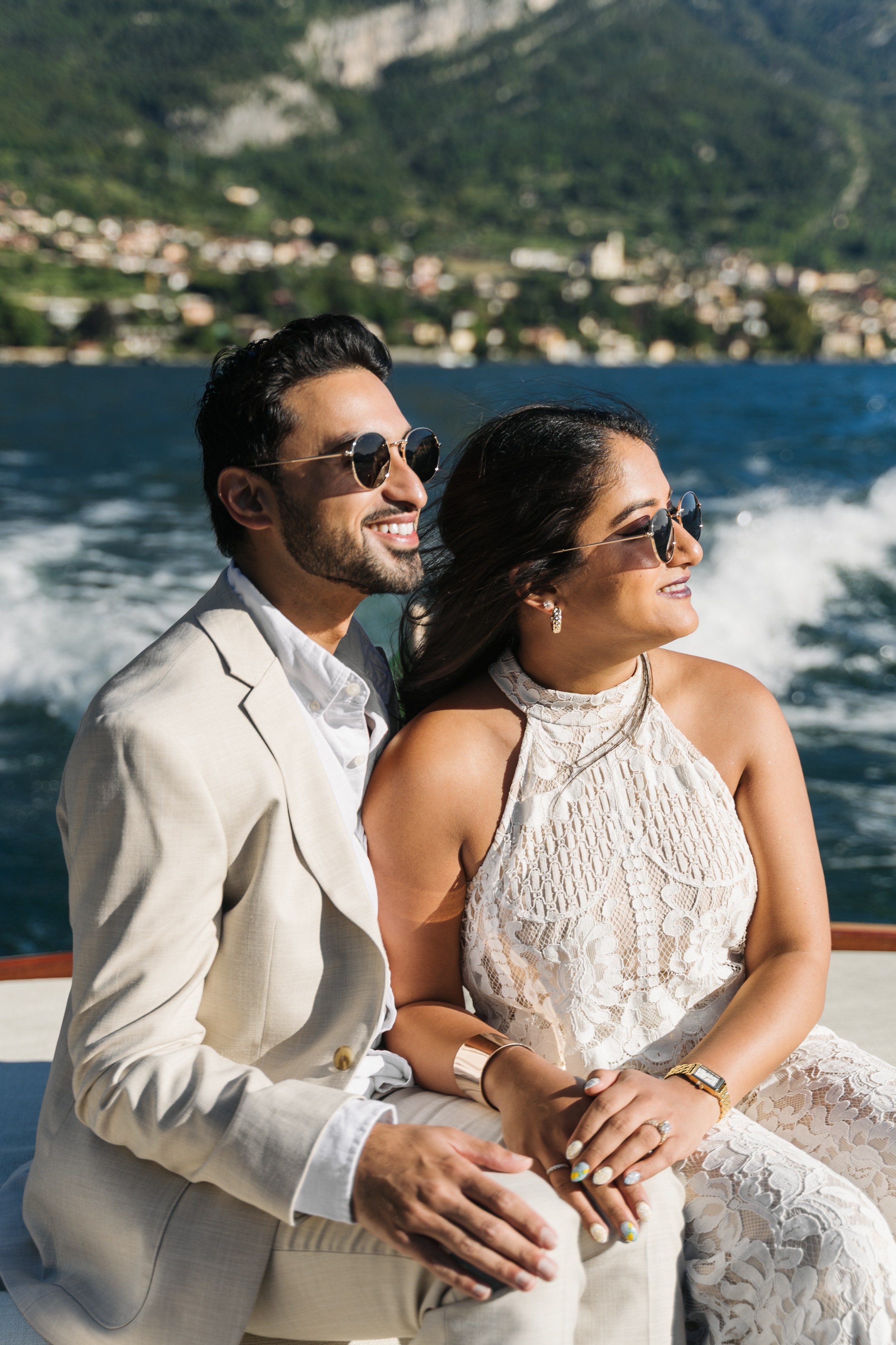 Boat Tour Anniversary in Lake Como. Proposal Photographer in Lake Como