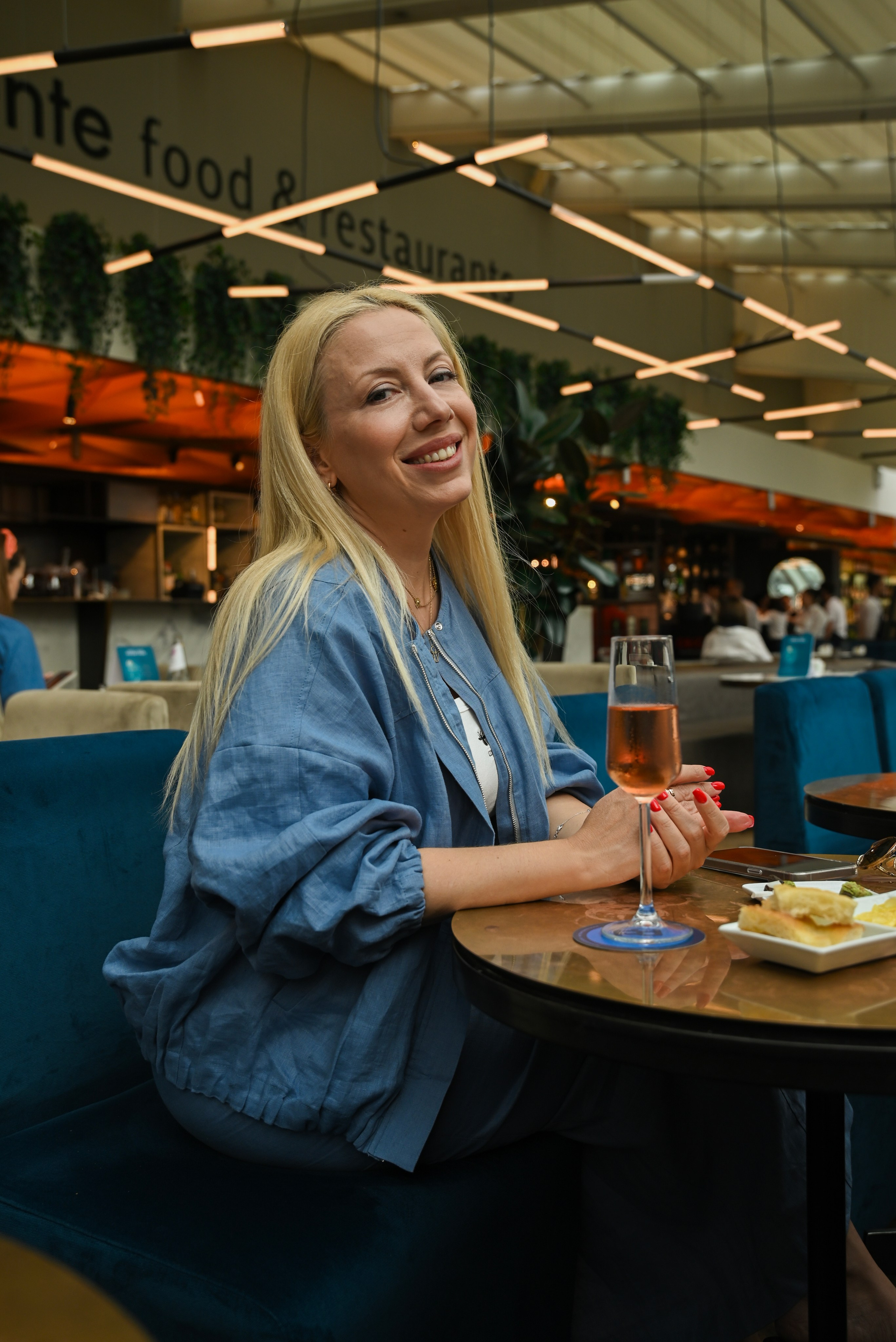 Walking in the center of Milan