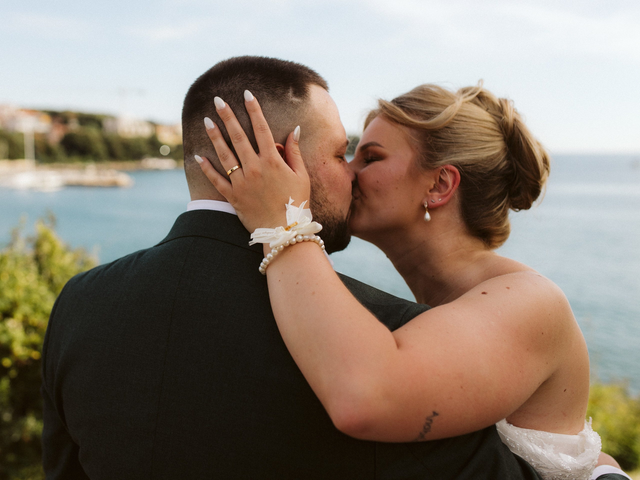 Weddings. Capturedwell