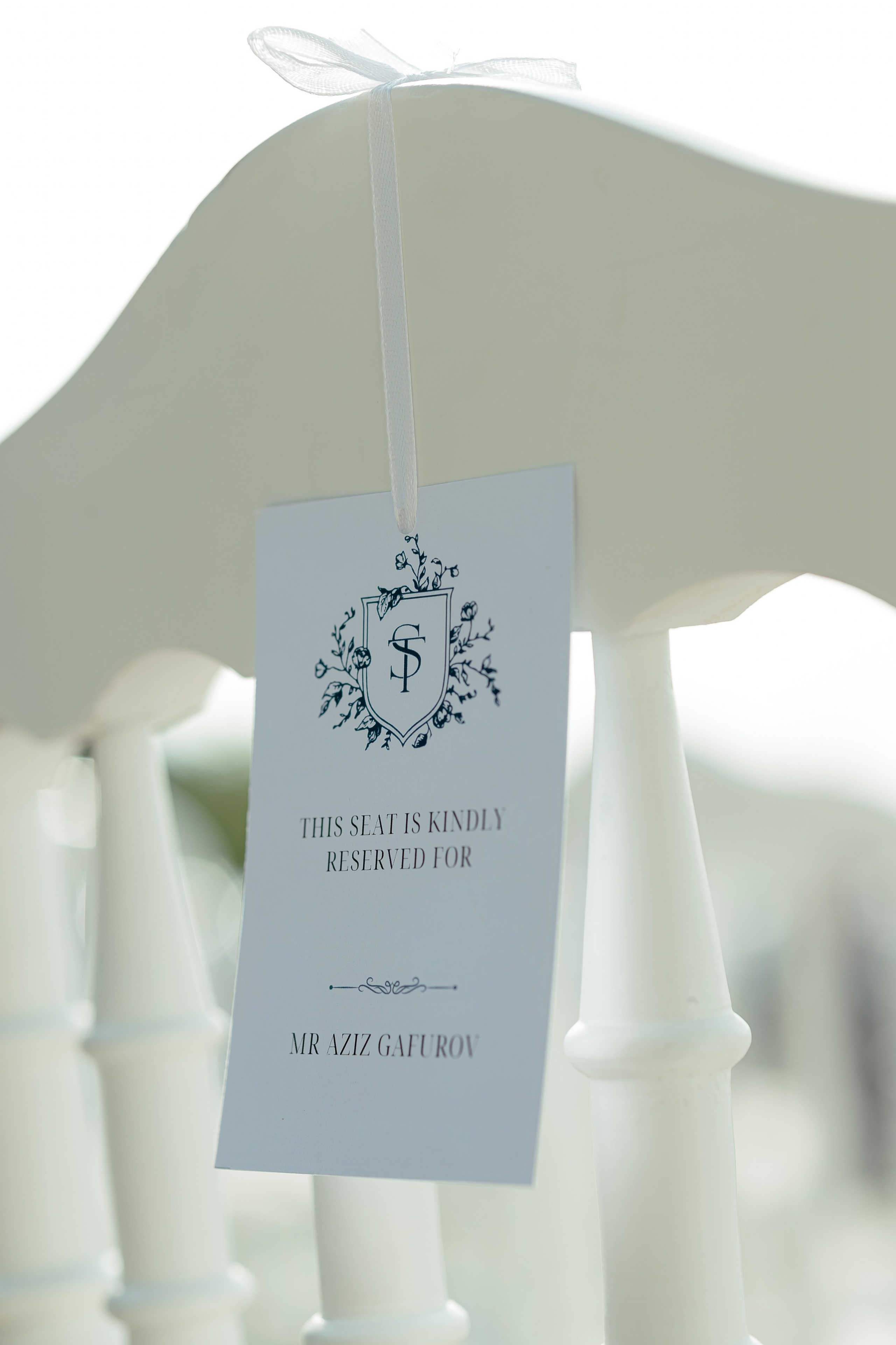 Thomas & Suyumbika. Главная