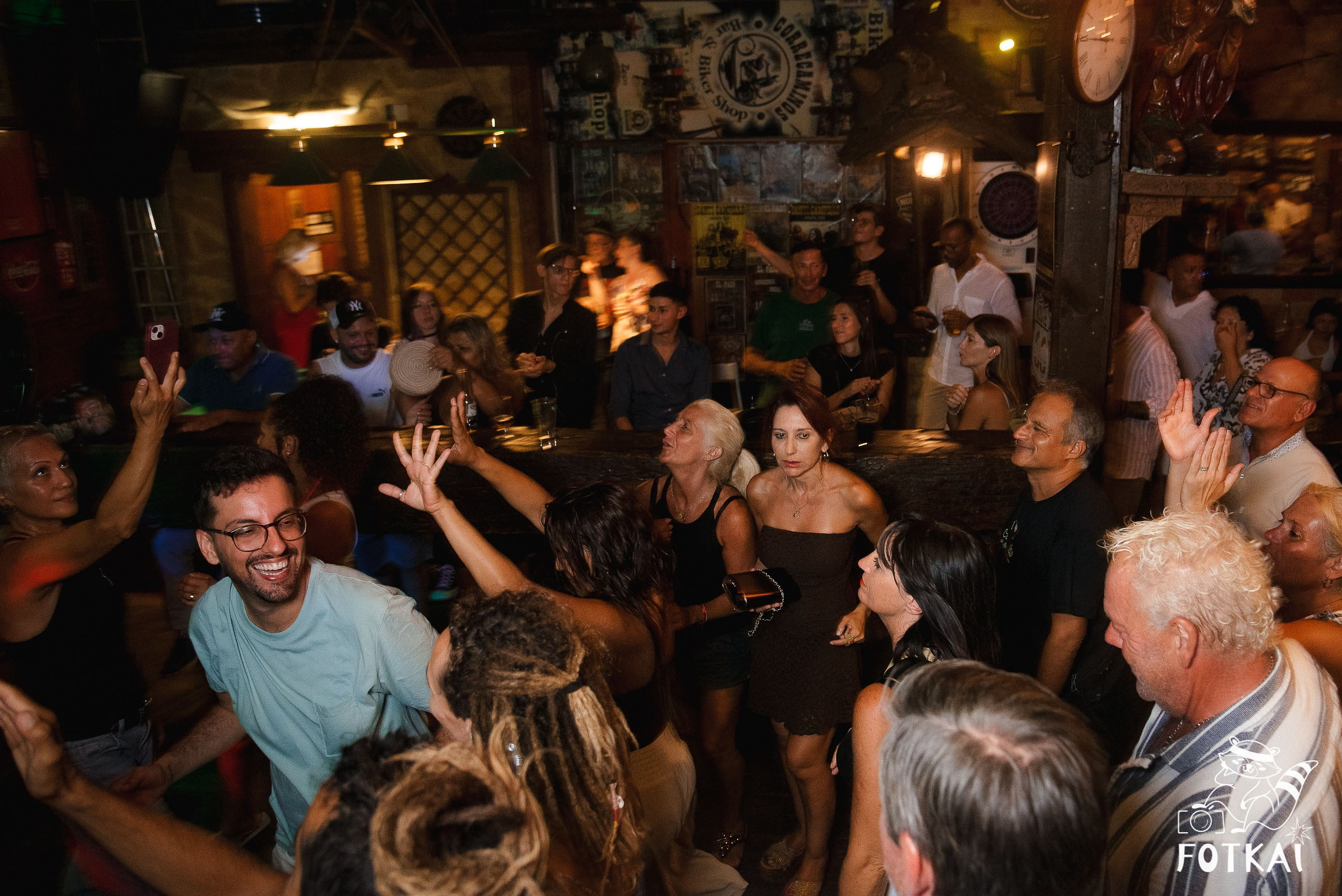 Los Ekilibristas en El Paso Rock Bar Torrevieja: Reportaje fotográfico 16.08.25 | FOTKAI