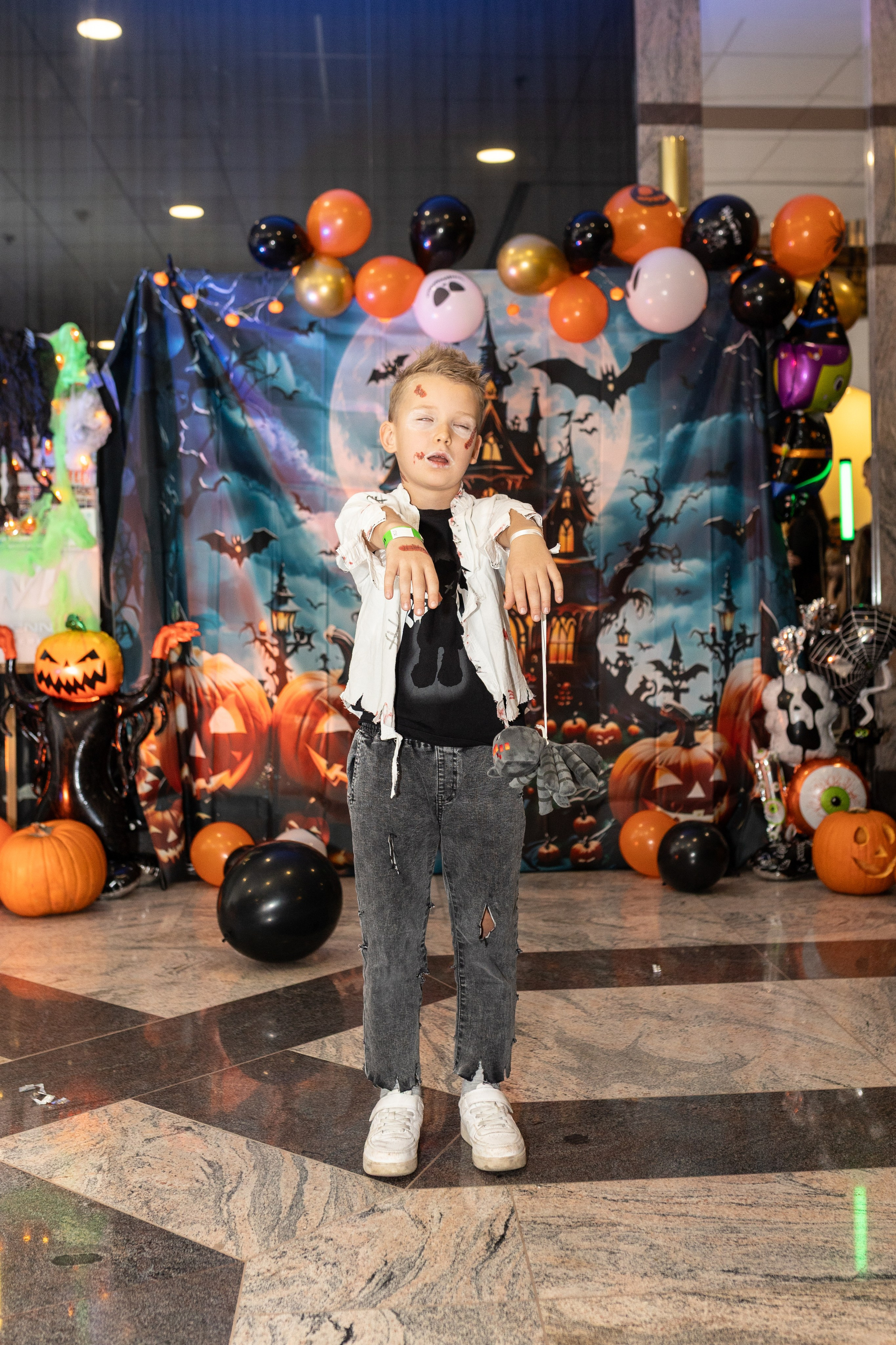 Leo dance studio Helloween 2025. Семейный и детский фотограф в Варшаве Мила Бобровская