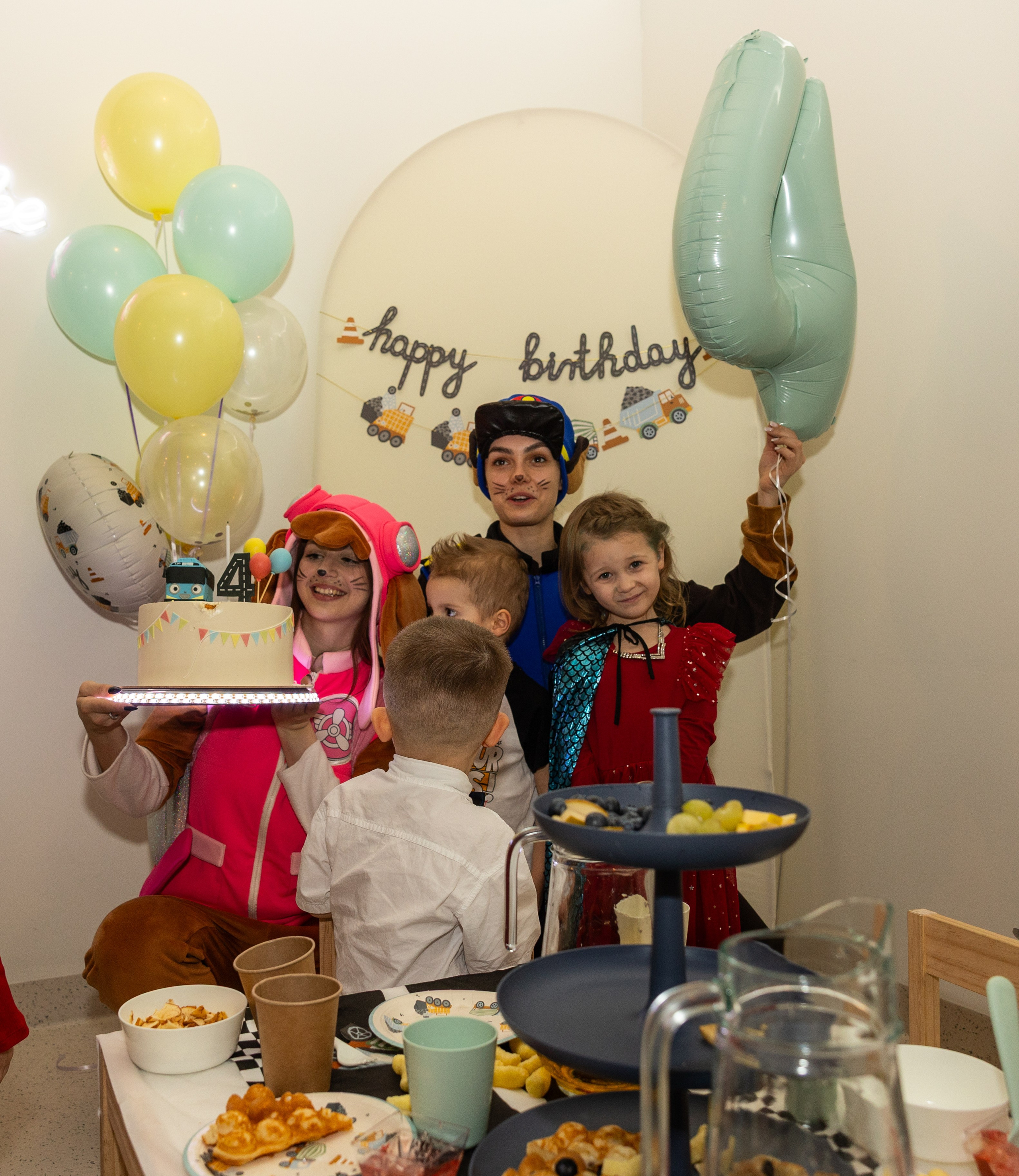 День рождения Артёма 24 января 2026 года. Семейный и детский фотограф в Варшаве Мила Бобровская