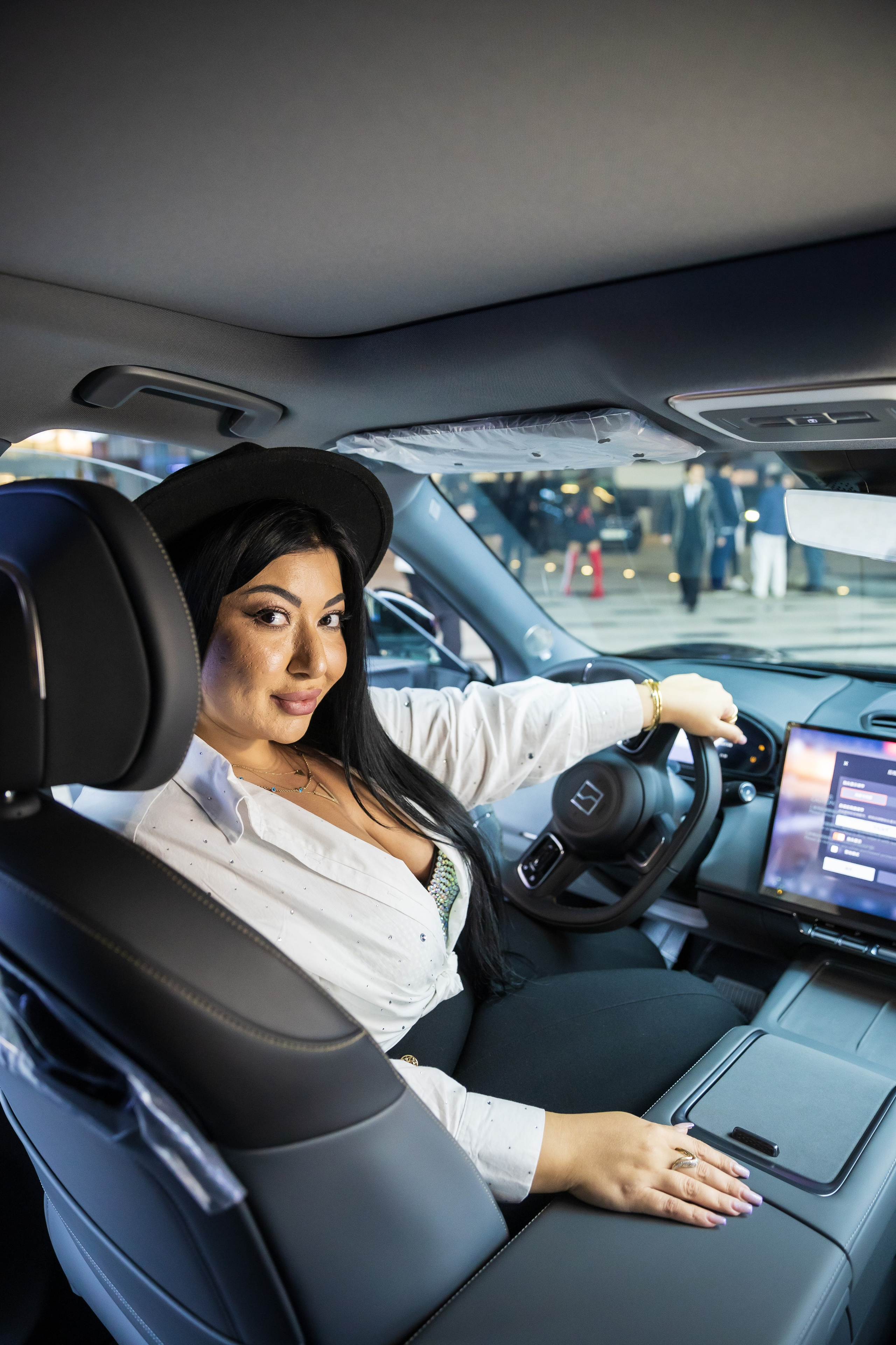 ZEEKR. Visa Fashion Tashkent. Профессиональная Фото-Видео Студия Геннадия Нестеренко | Ташкент и Весь Узбекистан