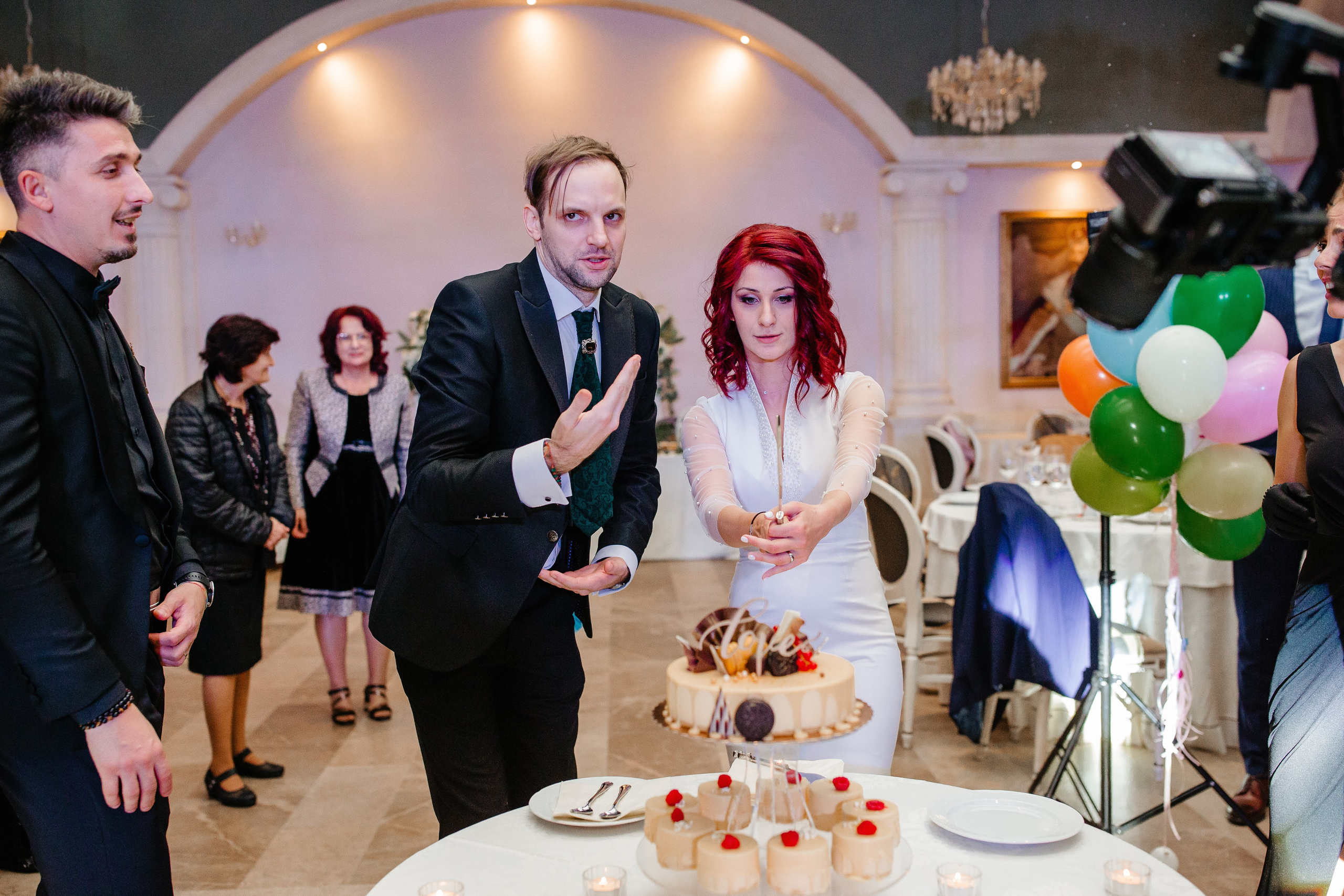 Nunta Elena & Tudor — Fotografie de nuntă în stil natural și elegant. Rares Bucur is a professional wedding photographer based in Cluj-Napoca, Romania, specializing in wedding photography