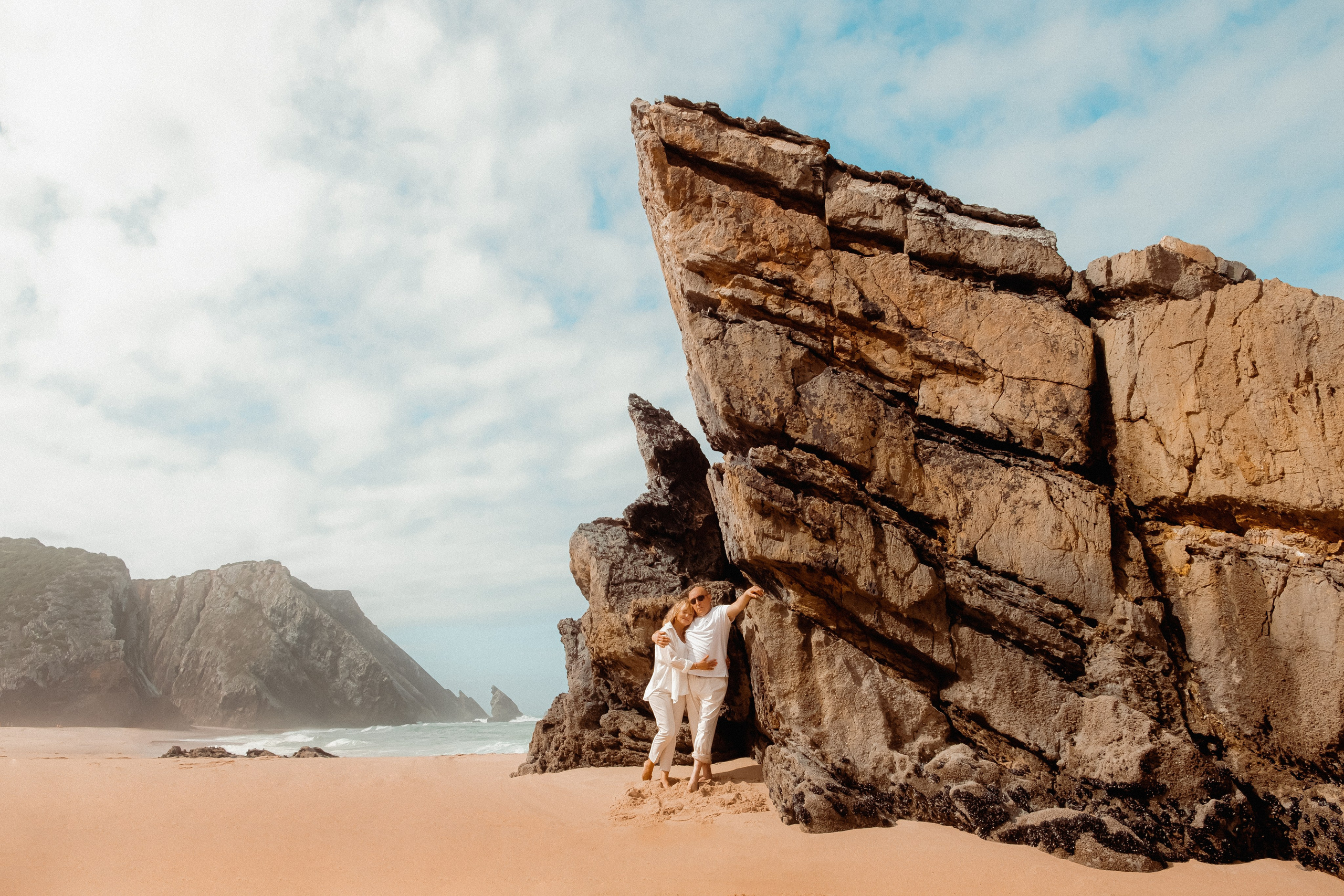 Love story  lisbon beach ocean. сімейна фотосесія лісабон океан пляж. Валерія Сичова. Сімейний та репортажний фотограф в Португаліі
