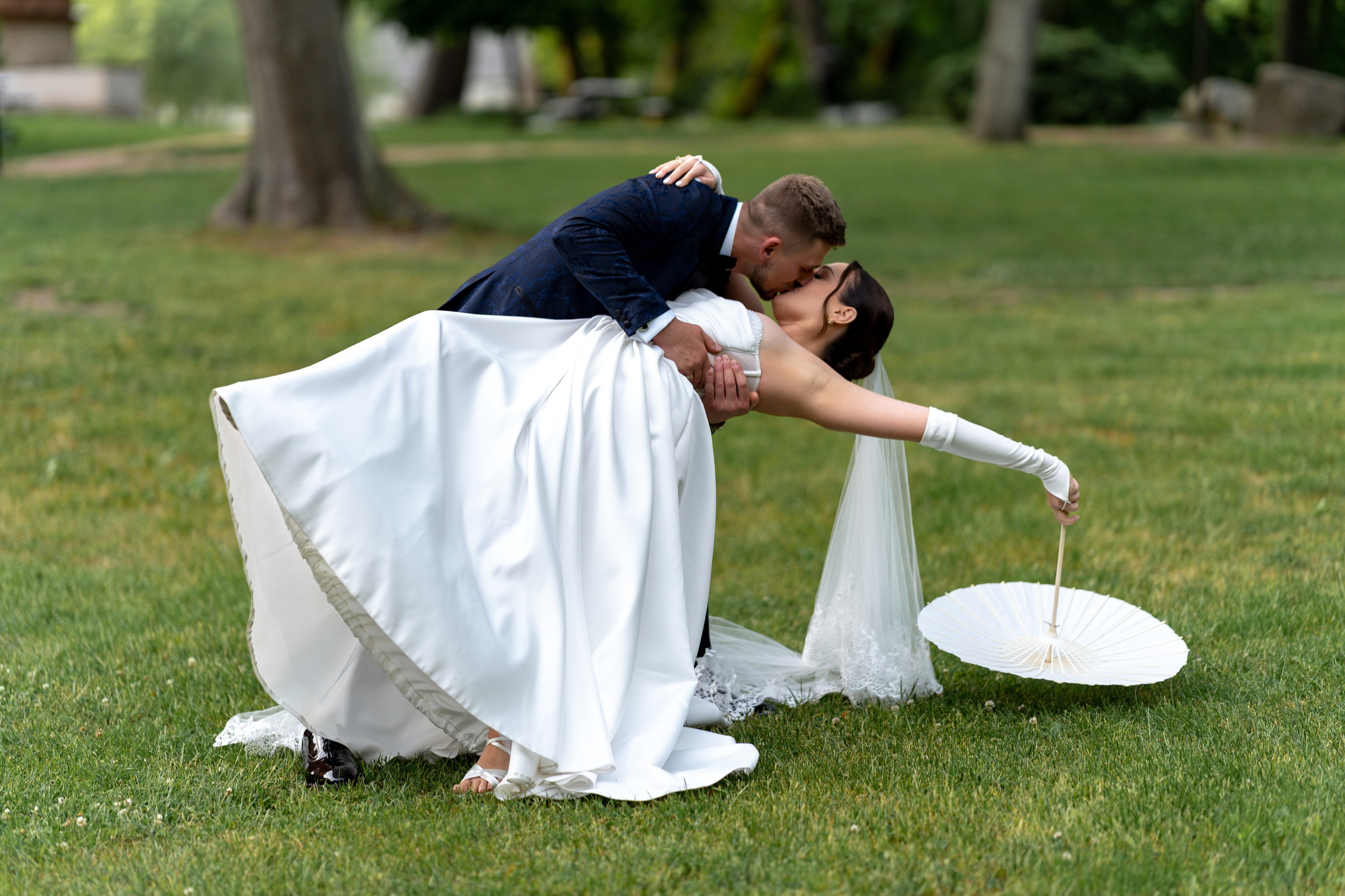 E&N: Zamek w Rzucewie. SL Wedding Photo — Editorial, Elegant & Timeless Wedding Photography in Poland and Across Europe