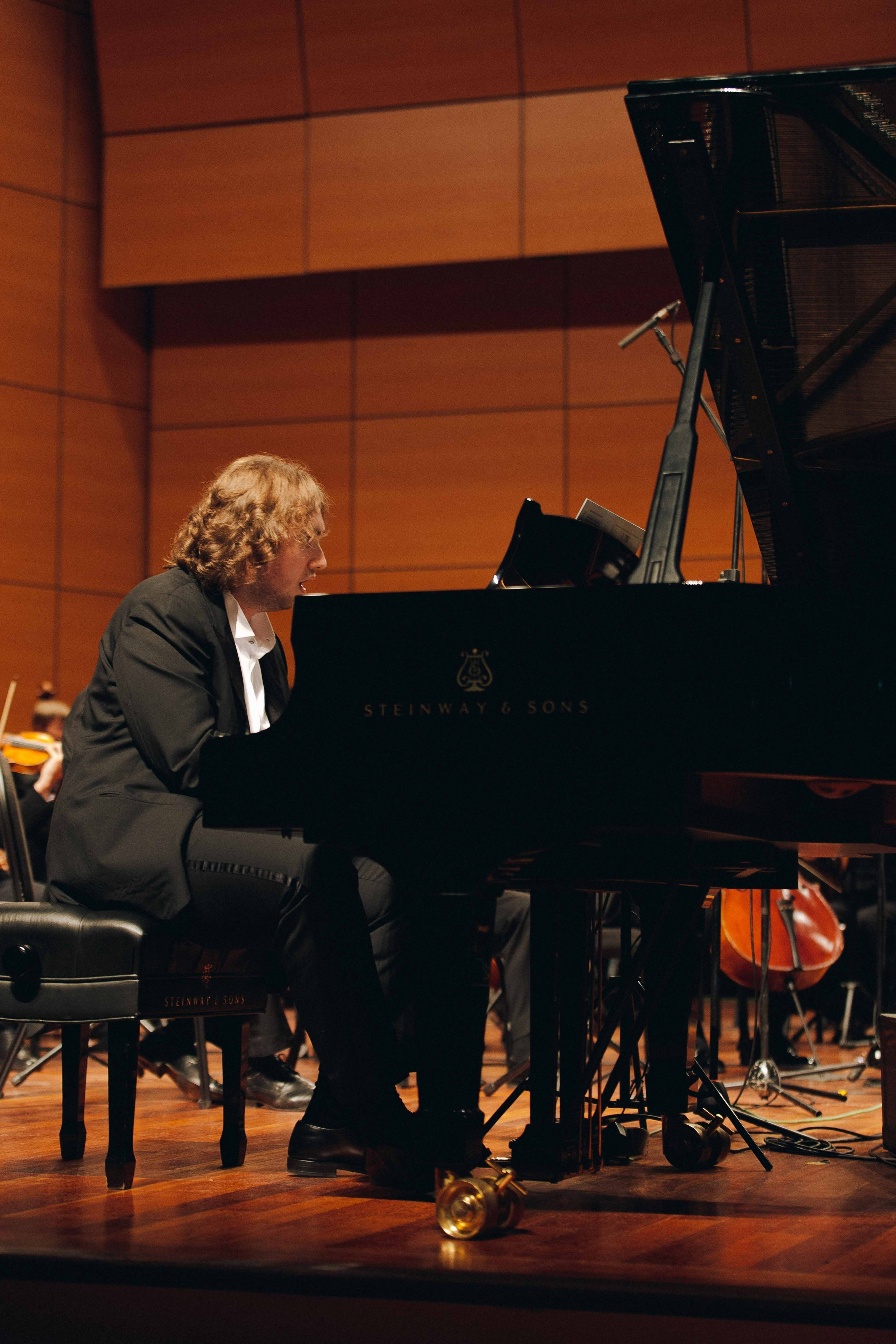 The Tchaikovsky Academic Grand Symphony Orchestra in Istanbul. Wedding&Event photographer Ismail Rzayev in Baku