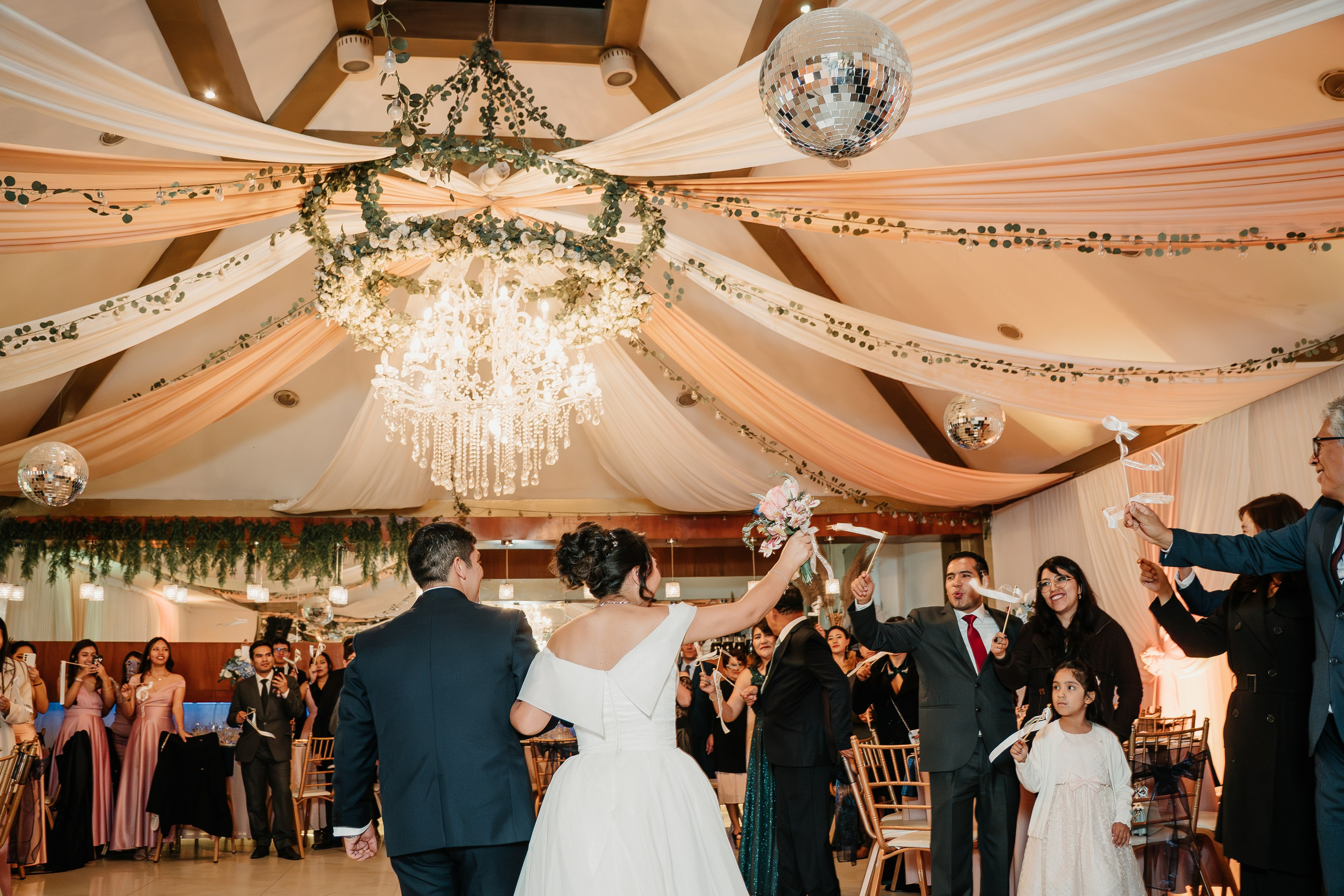 ALEJANDRA + RODRIGO BODA RELIGIOSA. Studio KVTA | Fotografía y Video de Bodas en Arequipa