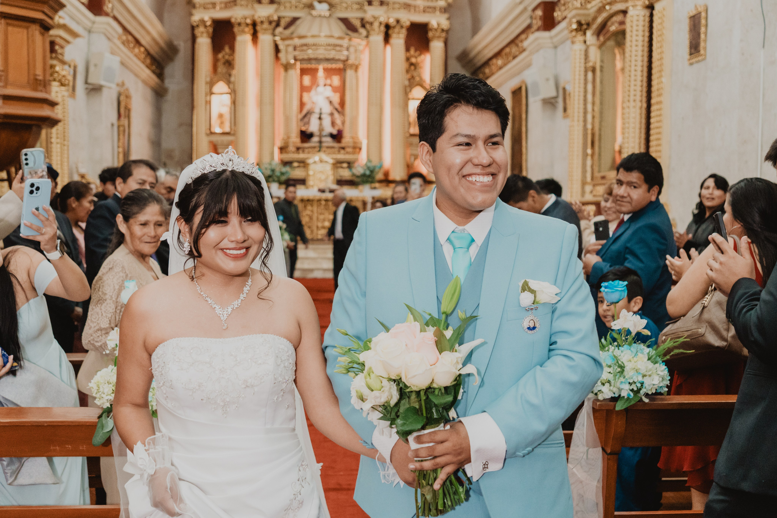 STEISY + EMMANUEL | BODA RELIGIOSA. Studio KVTA | Fotografía y Video de Bodas en Arequipa