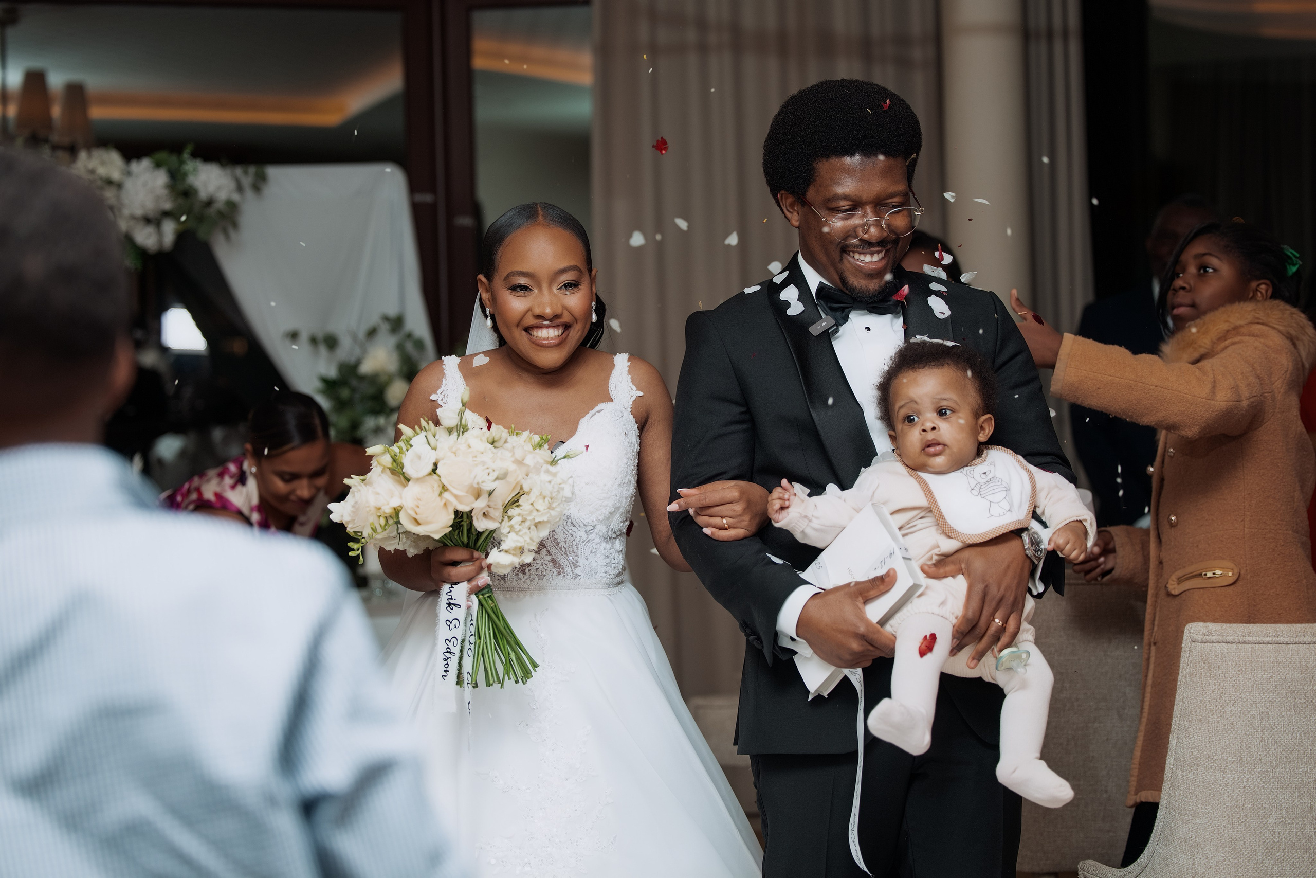 Nawik e Ethson. Fazemos o seu casamento ser lembrado por gerações