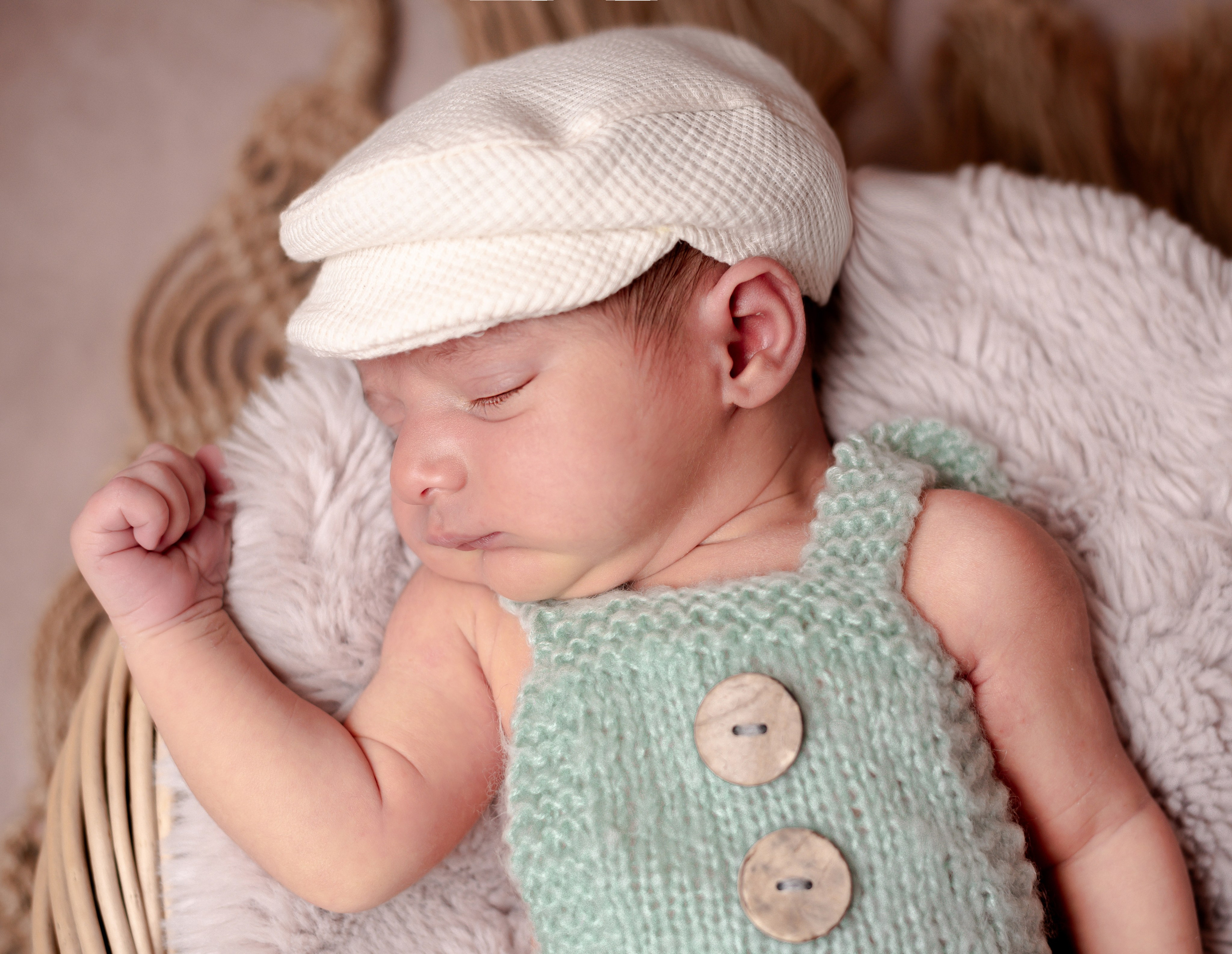 Newborn Photoshoot. Professional Photograher, Antwerpen/Belgium