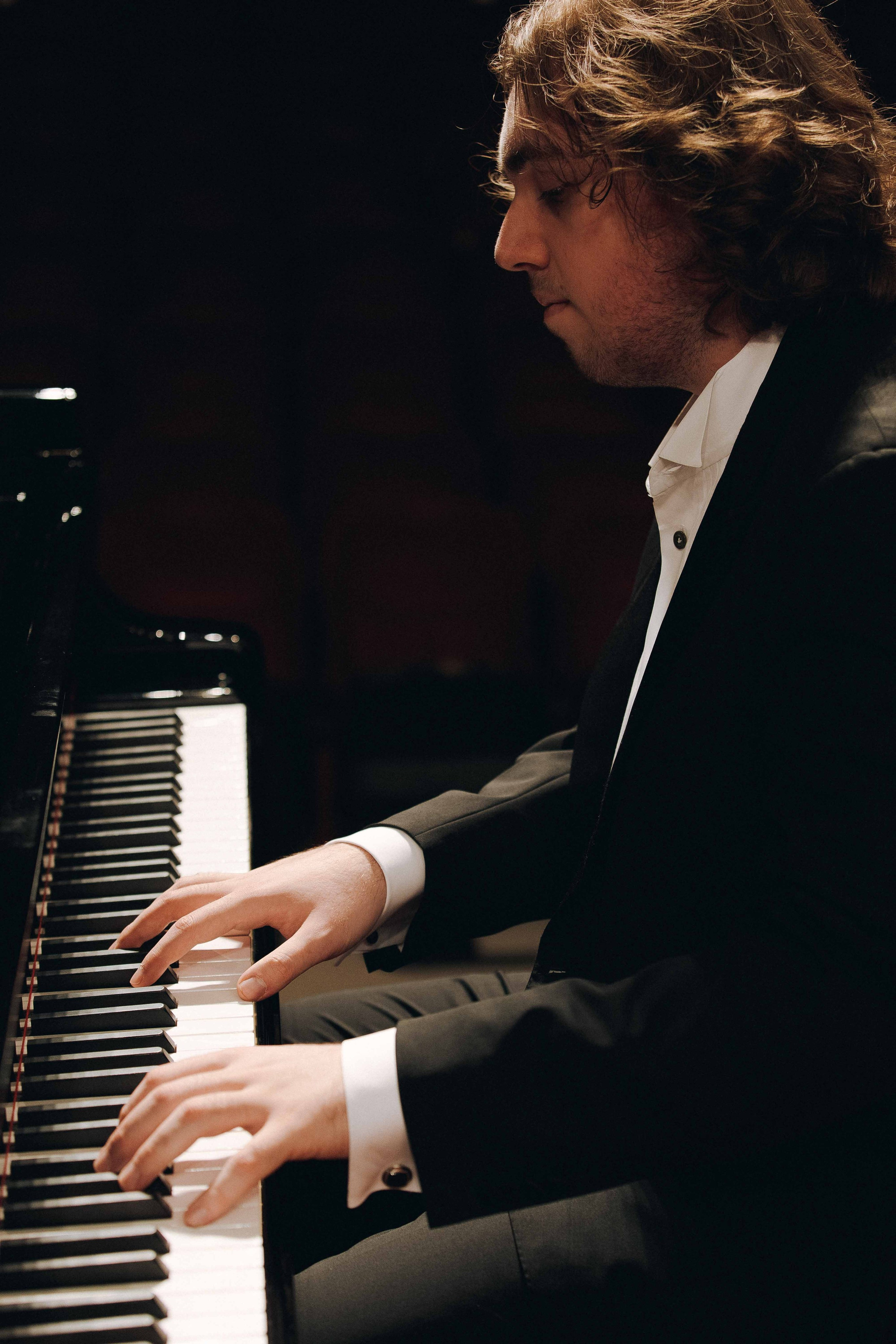 The Tchaikovsky Academic Grand Symphony Orchestra in Istanbul. Wedding&Event photographer Ismail Rzayev in Baku