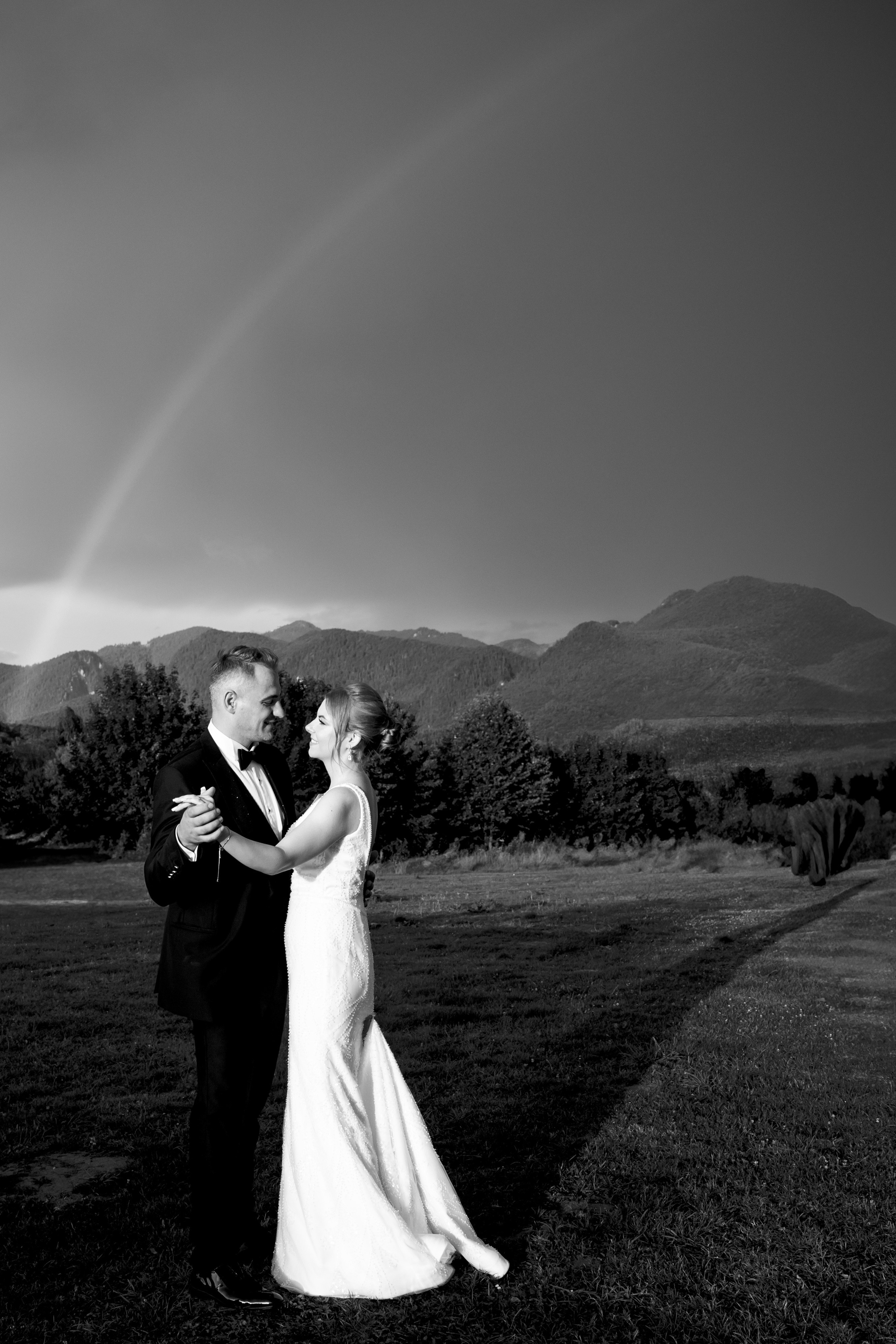 Kristine & Razvan - Rasnov. MDimaFotoStudio. Fotograf de nuntă, evenimente private și de familie