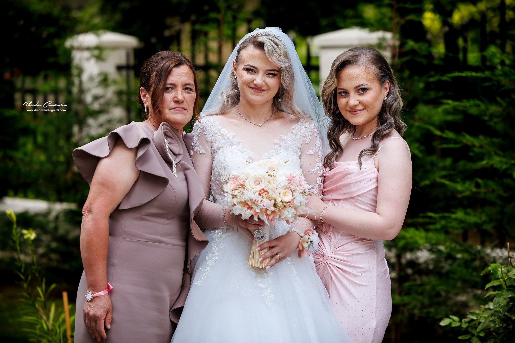 Shooting Foto Nunta. Dream Studio Galați – ședințe foto profesionale pentru familie, portrete și evenimente