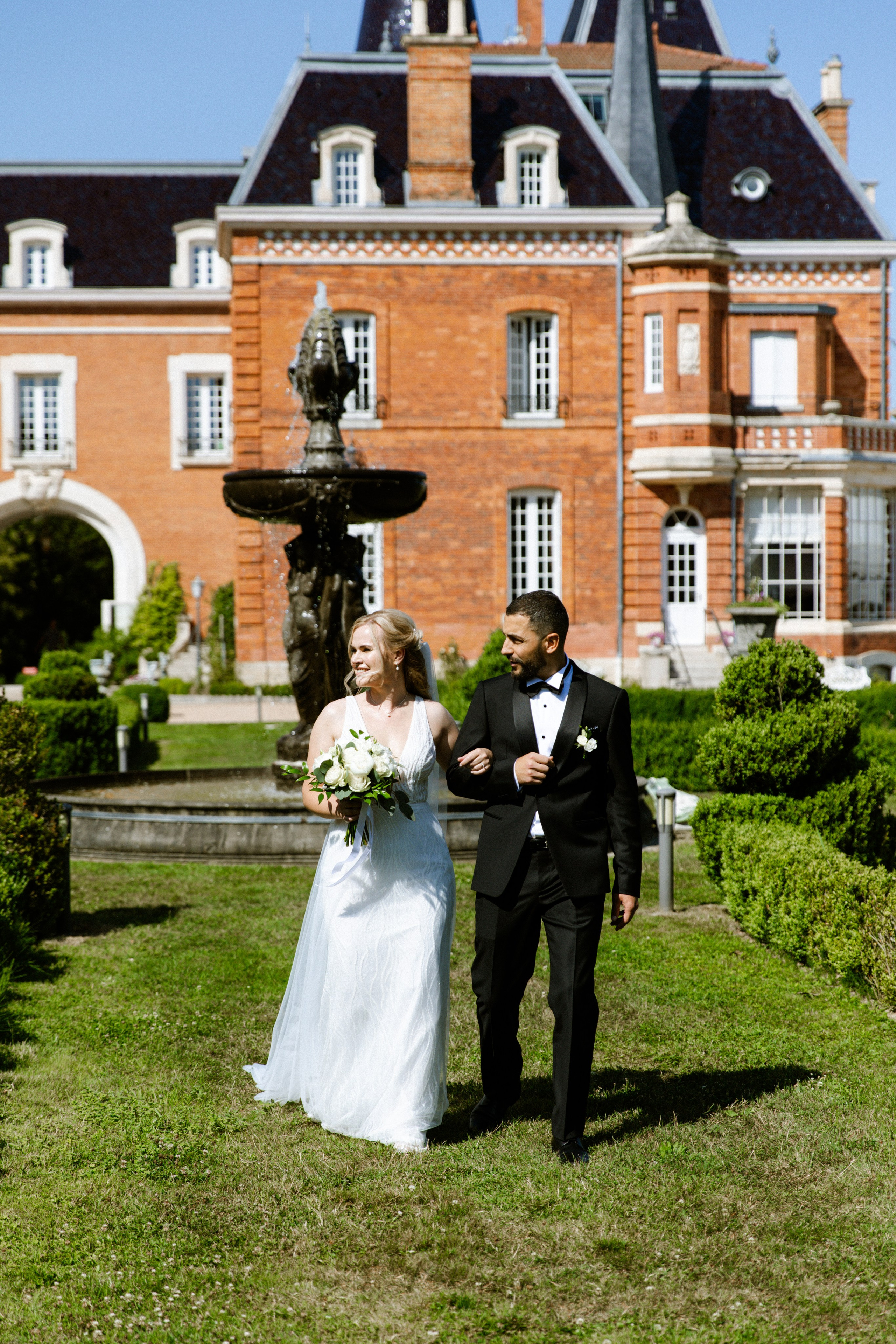 Mariage de Jana & Larbi dans un Château | Photographe Mariage France. Photographe de mariage à Paris