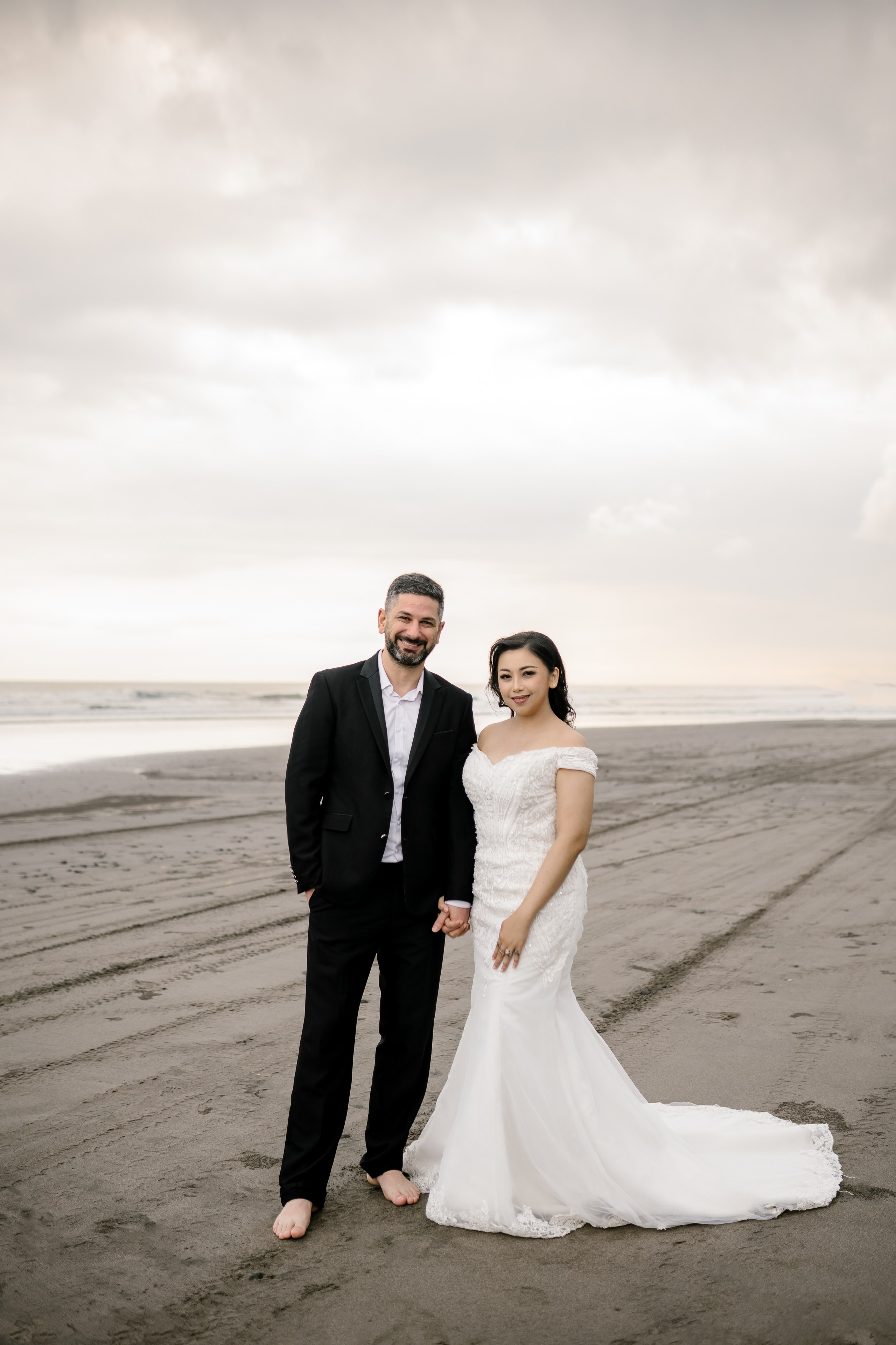 Honeymoon Photoshoot in Bali. Female Photographer in Bali