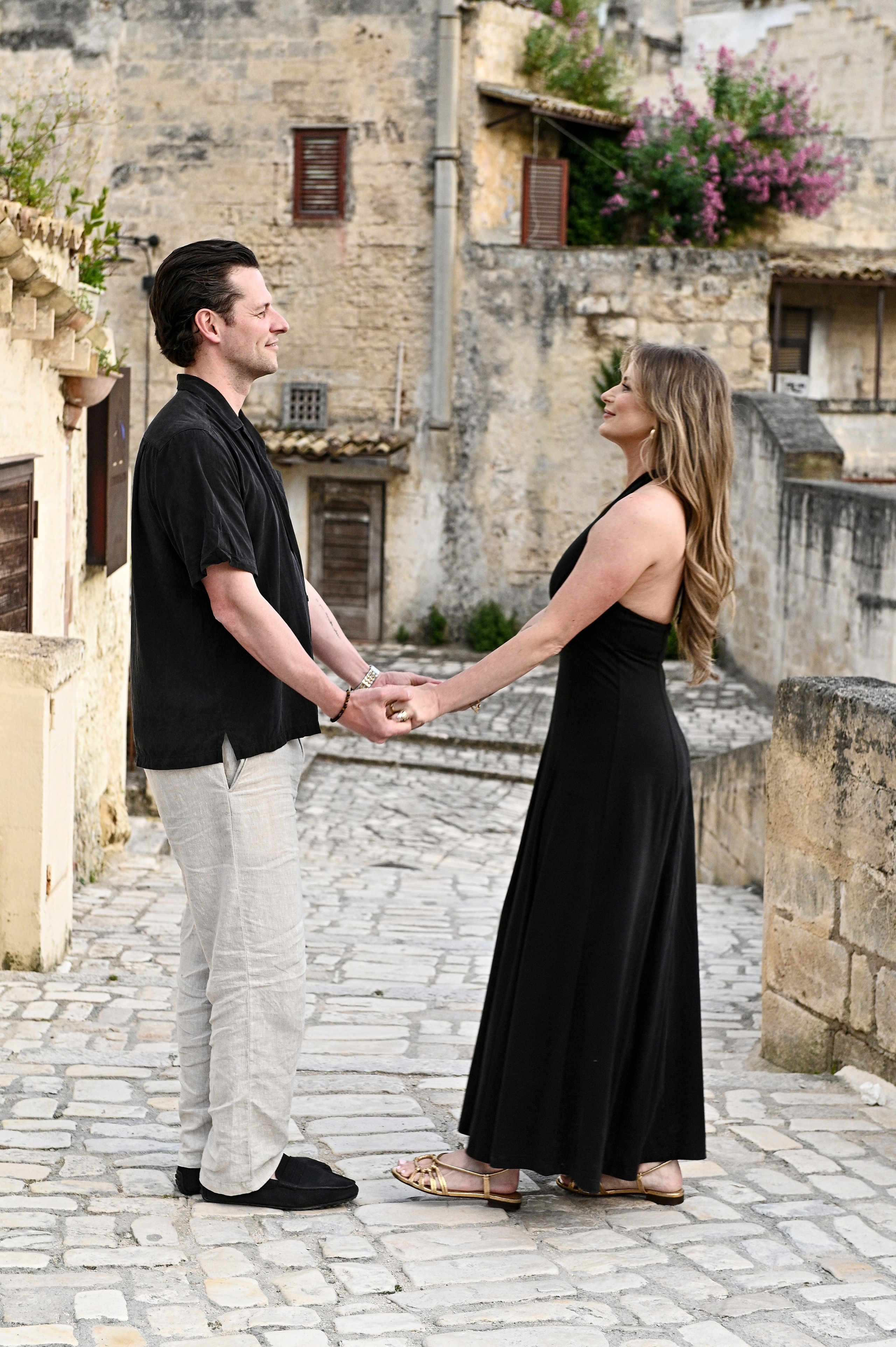 Romantic Elopement in Matera. Fotografa in Puglia e Roma — Servizi fotografici romantici in Italia