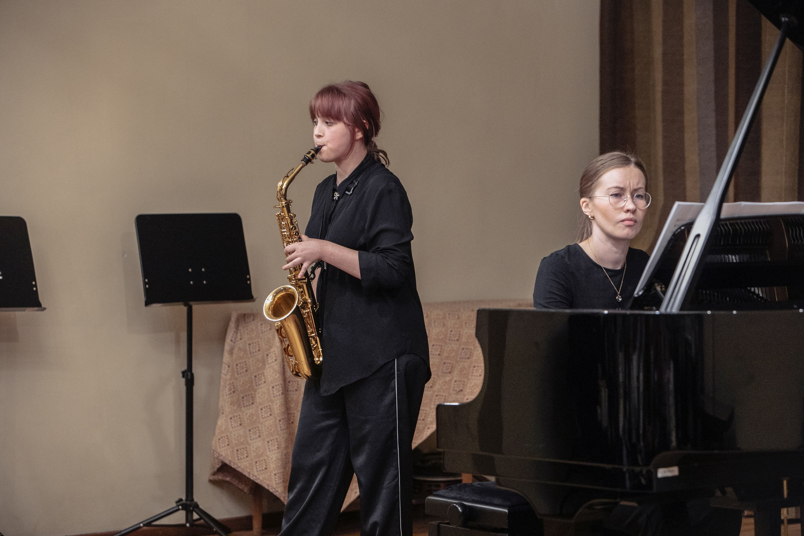 Koncerts P.Jurjāna mūzikas skolā Ukrainas bērnu atbalstam. Sandra Garanca Portrait and event photographer