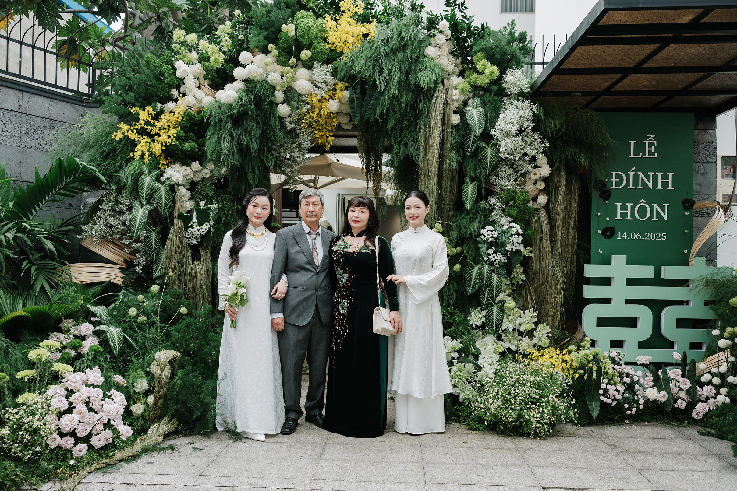 Engagement | NHI + LUAN & LINH + QUY. Saigon Wedding Present | Art Beyond Moments