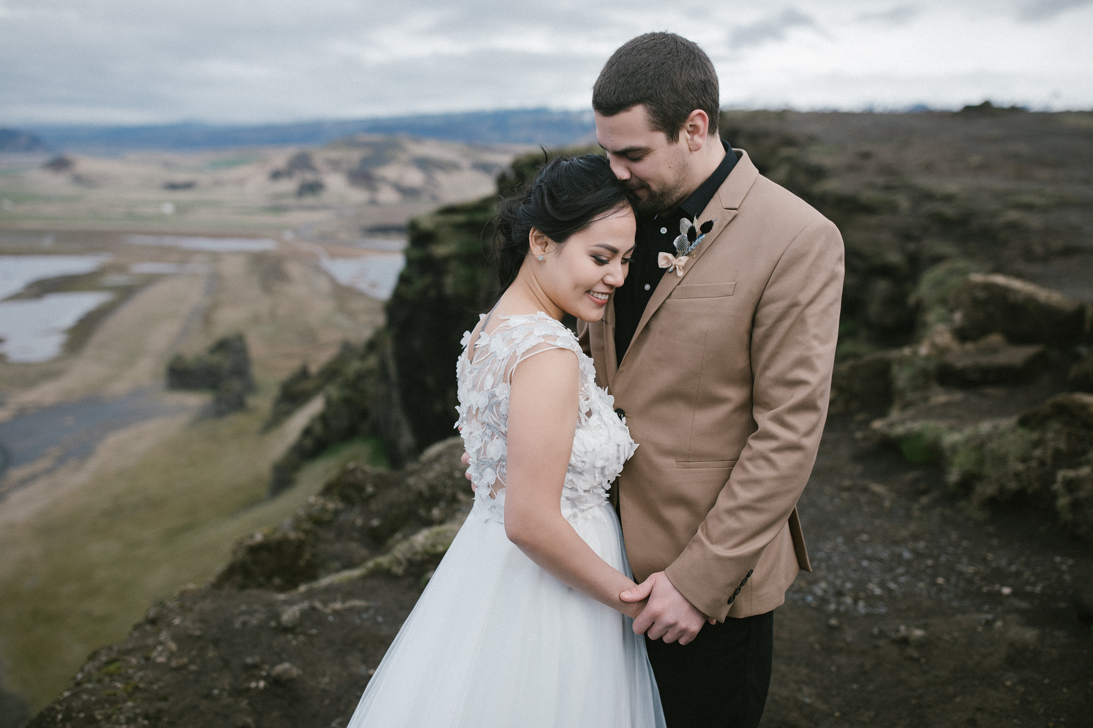 After Wedding Island | Vik, Schwarzer Strand & Skógafoss. Hochzeitsfotograf Bodensee & Allgäu | Liliana Berkut