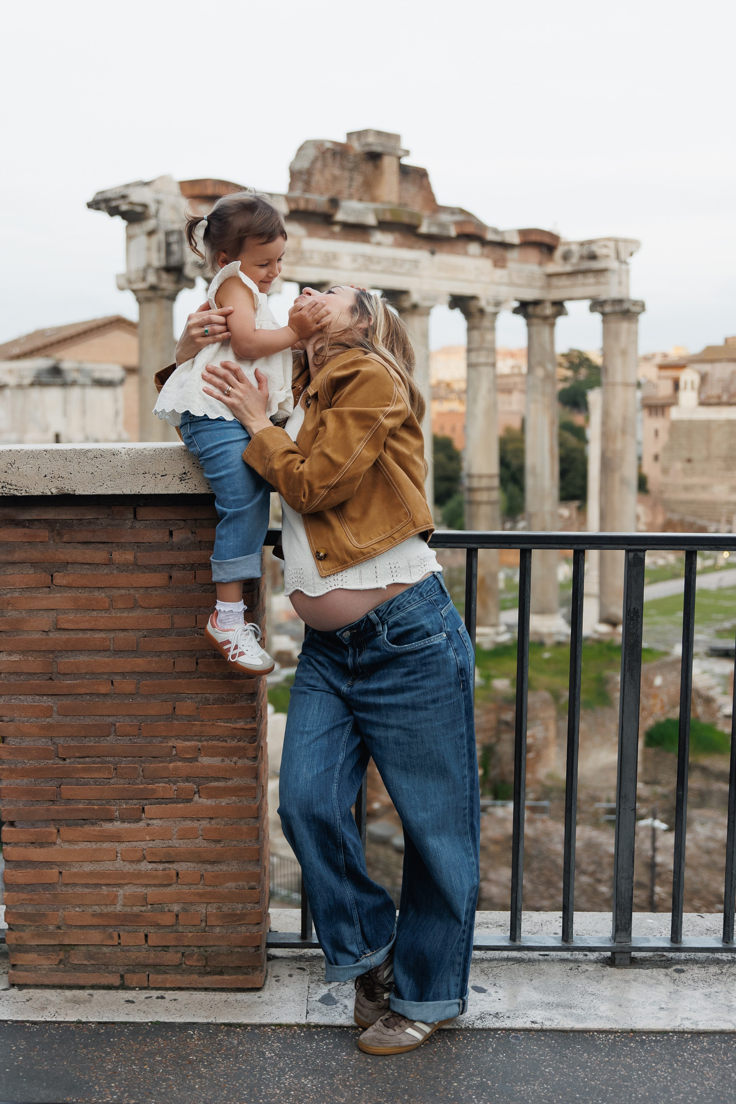 Famaly shooting in Rome. Wedding Photographer Rome Tuscany Como Sicily Puglia Amalfy Italy- Oksana Savenchuk