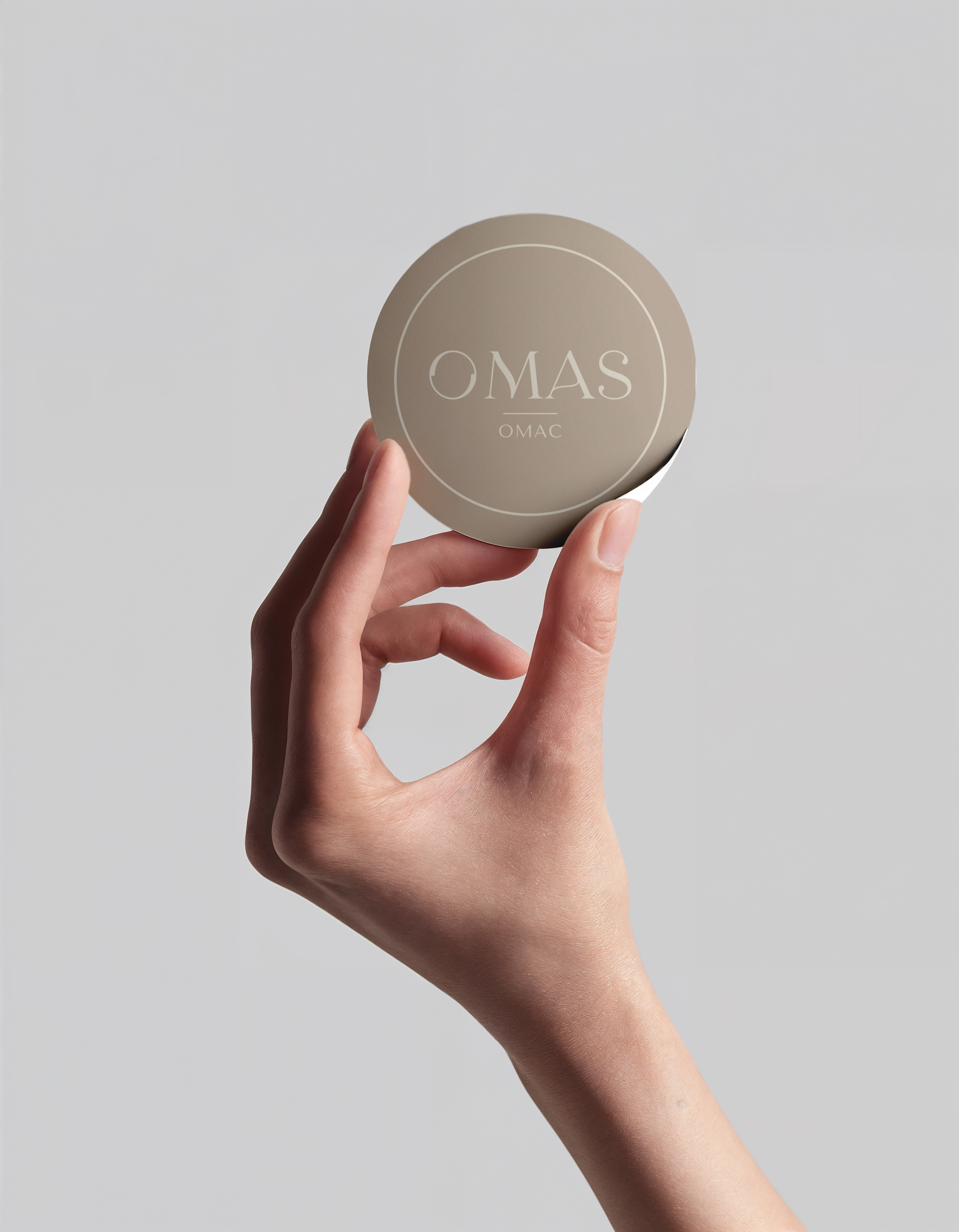 OMAS. Графический дизайнер и ретушёр Юлия Абрамова