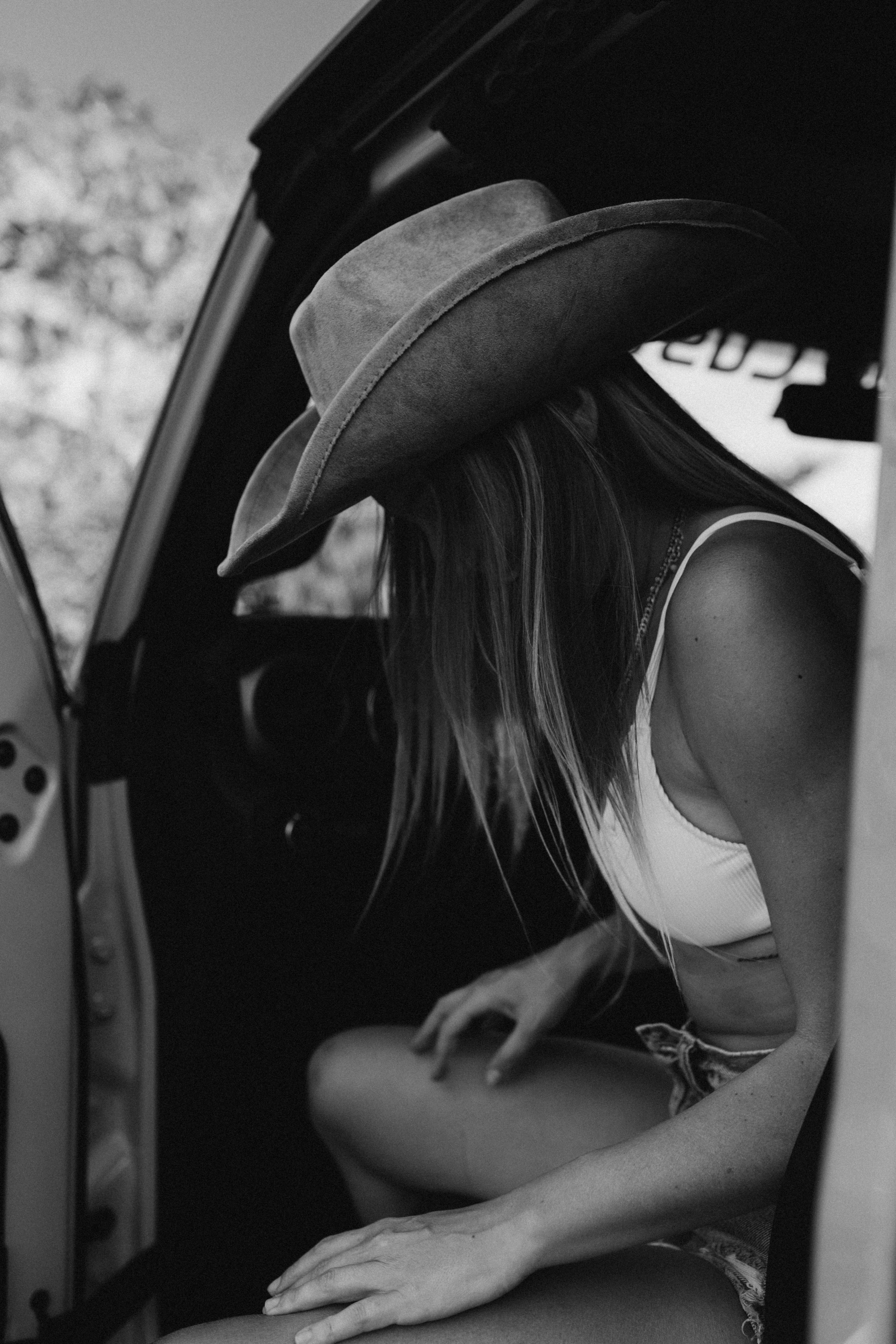 WEST. TETIANA UDOVYCHENKO STREET & PORTRAIT PHOTOGRAPHER