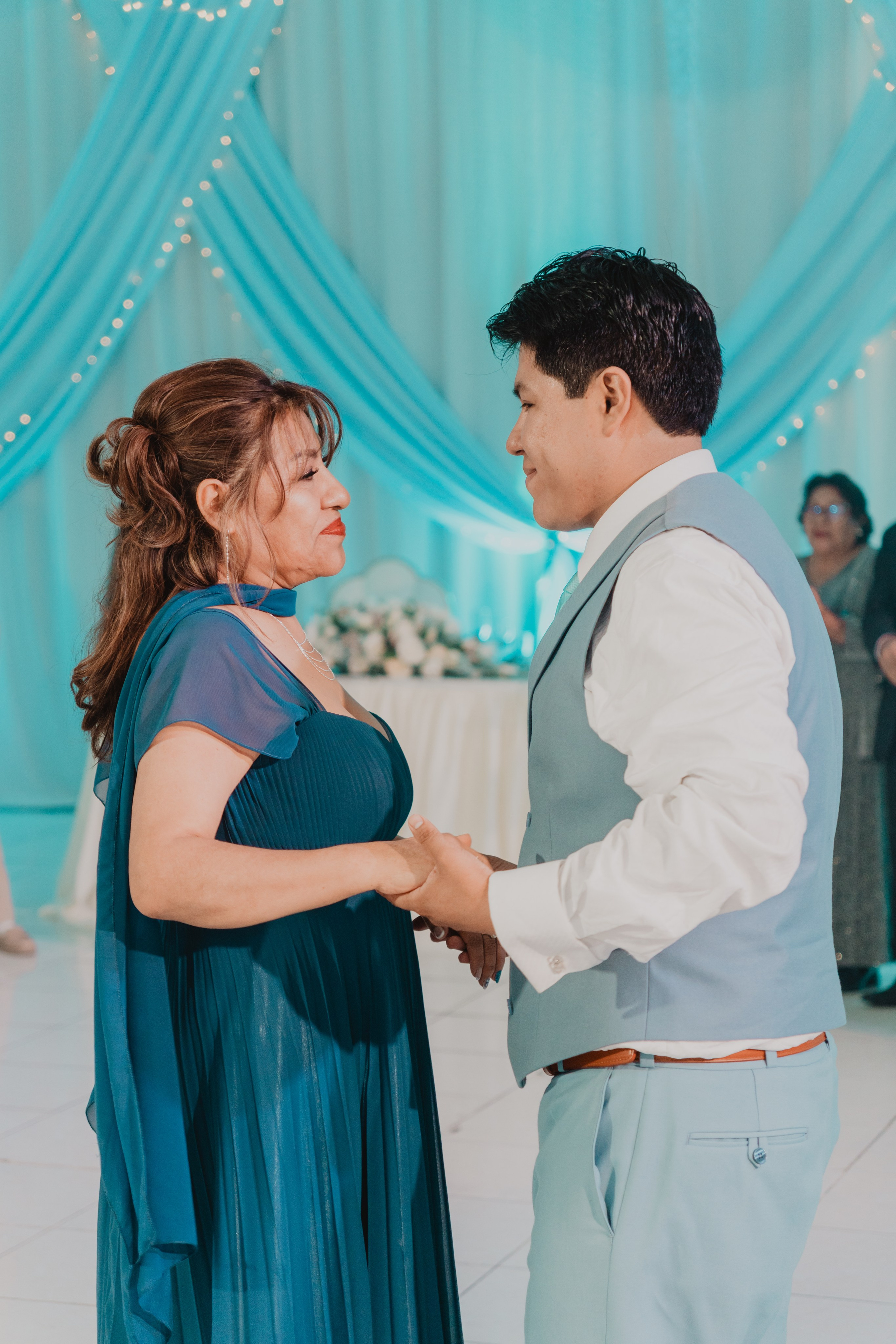 STEISY + EMMANUEL | BODA RELIGIOSA. Studio KVTA | Fotografía y Video de Bodas en Arequipa