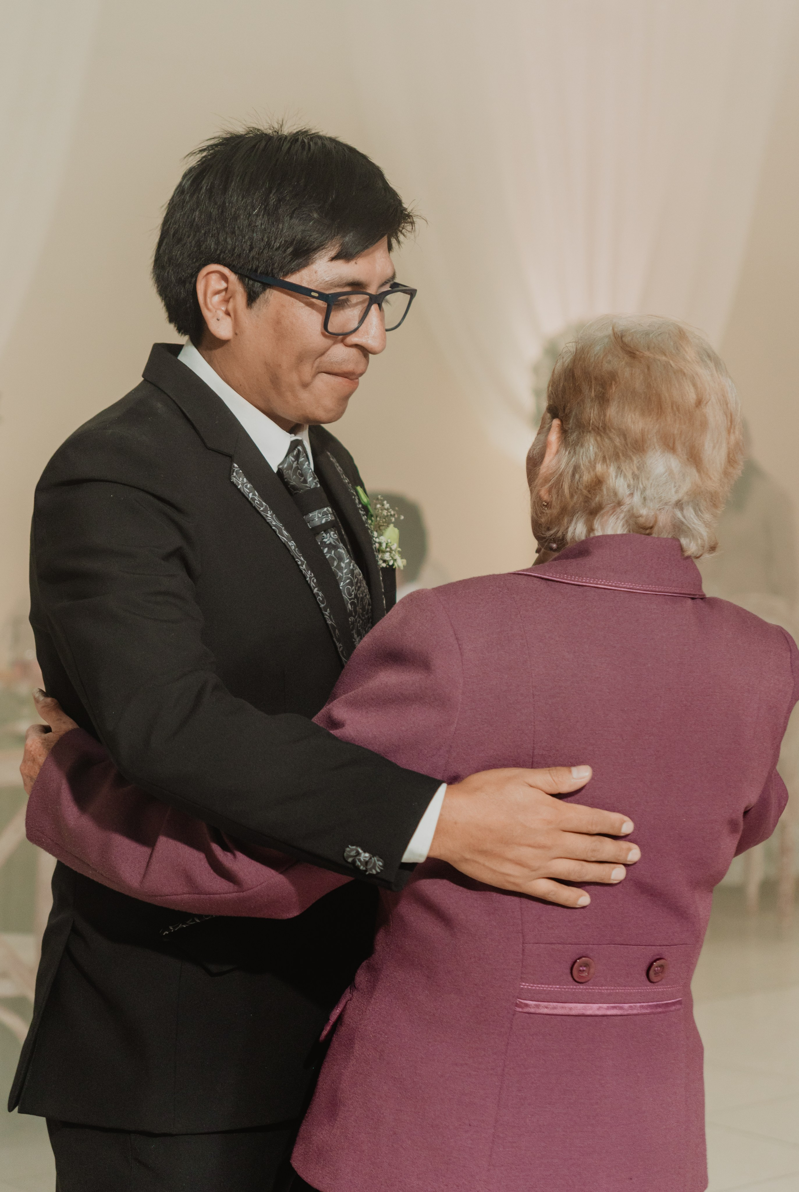 FERNANDO + MARIBEL | BODA RELIGIOSA. Studio KVTA | Fotografía y Video de Bodas en Arequipa