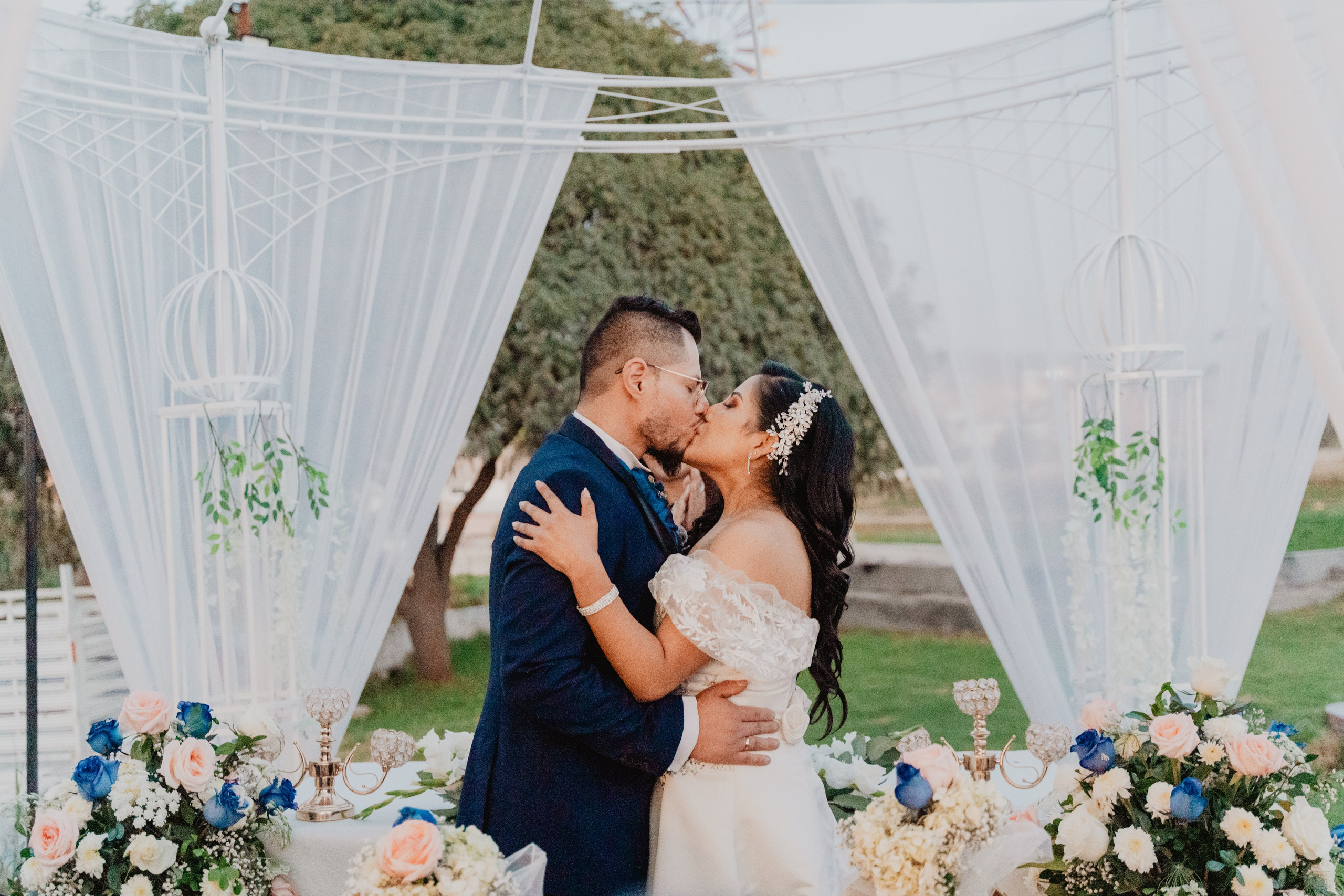 GABRIELA + JORGE | BODA CIVIL RELIGIOSA. Studio KVTA | Fotografía y Video de Bodas en Arequipa