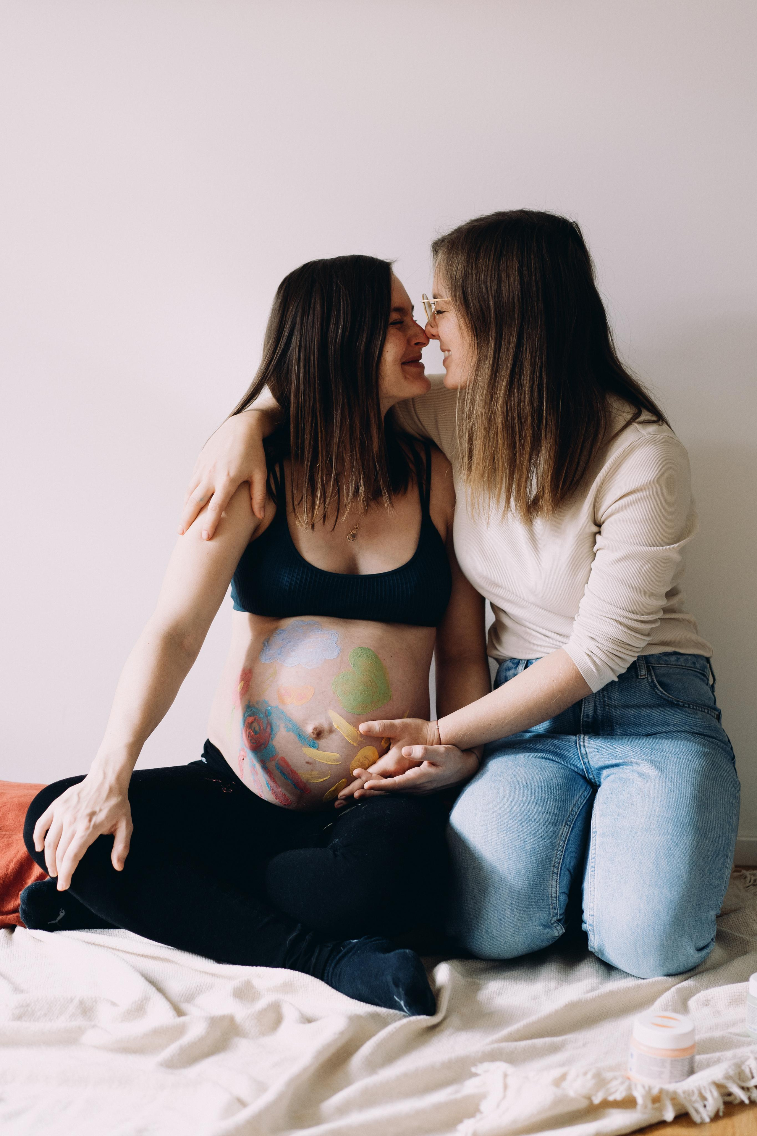 Pregnancy (home). Elena Pretzner Photography