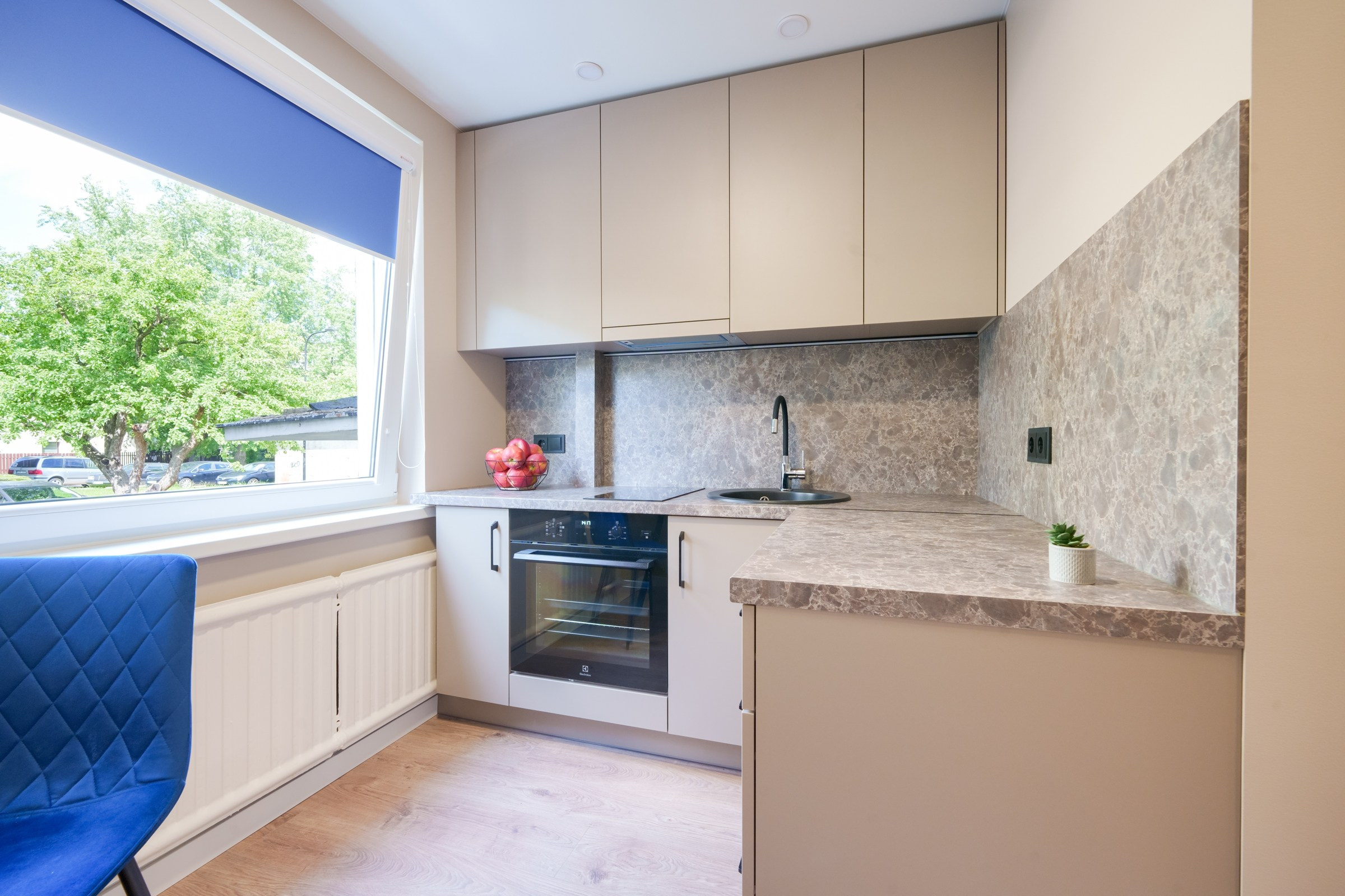 Tuskulėnų g. 8. Elina Sapiega fotografė Vilniuje