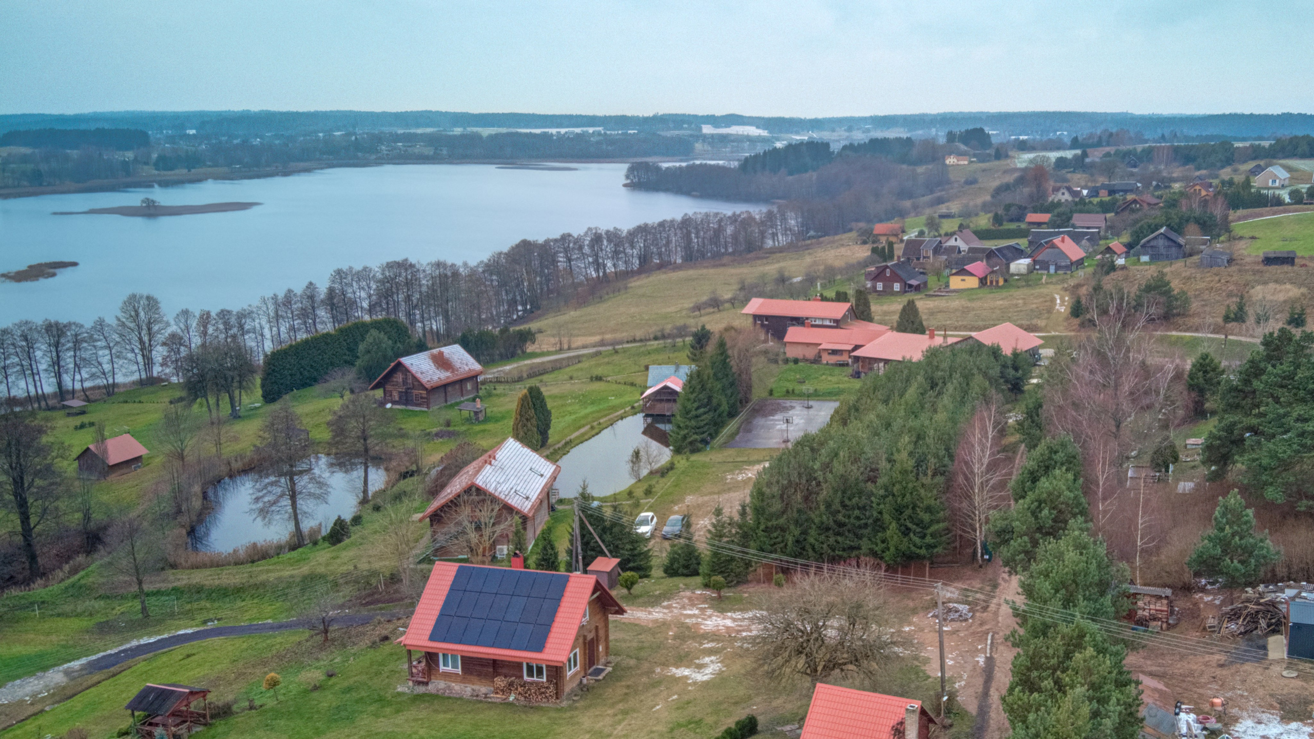 Trakų raj. sodyba. Elina Sapiega fotografė Vilniuje