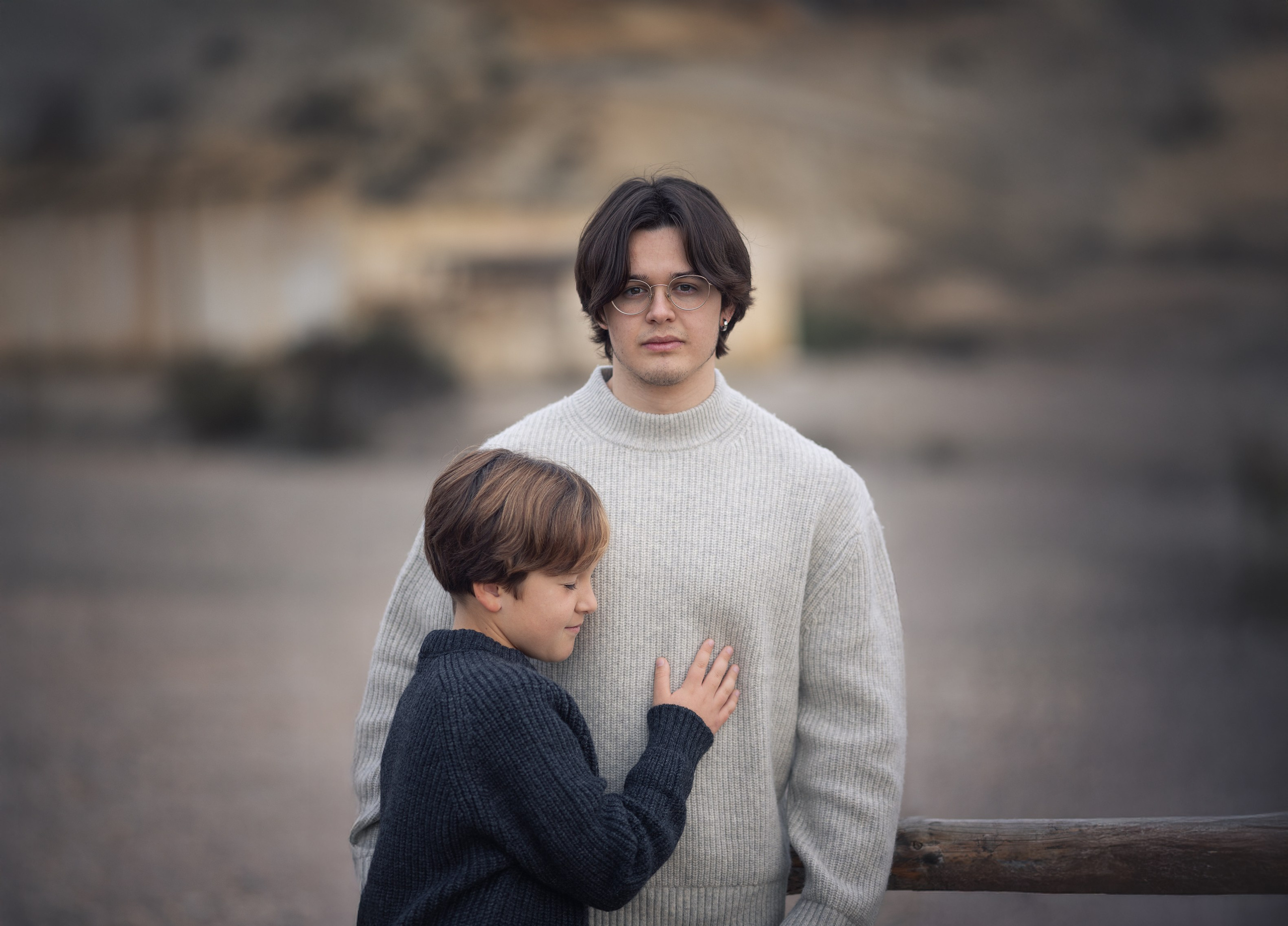 Fotosesion de mis hijos con su gato Boris. Fotógrafo Almeria. Swetlana Ushakova