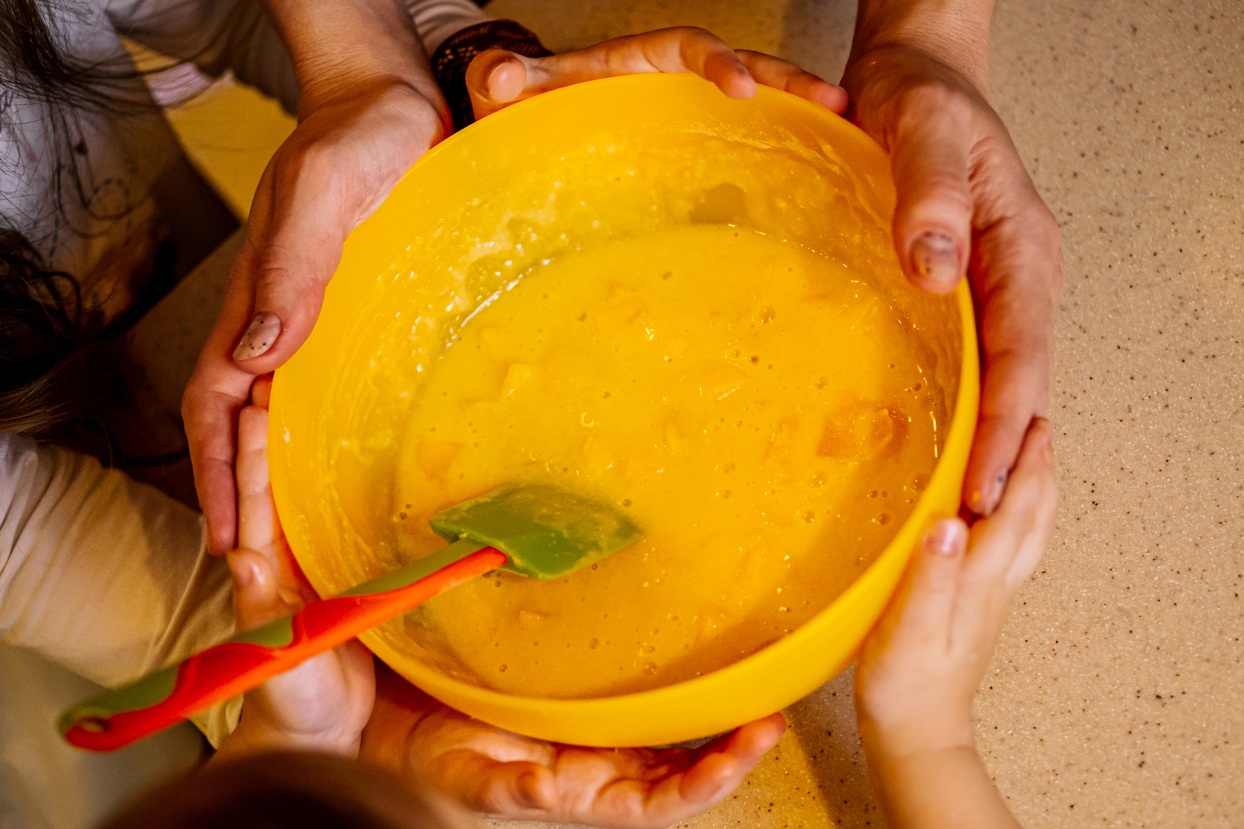 У мами на кухні. Валерія Сичова. Сімейний та репортажний фотограф в Португаліі