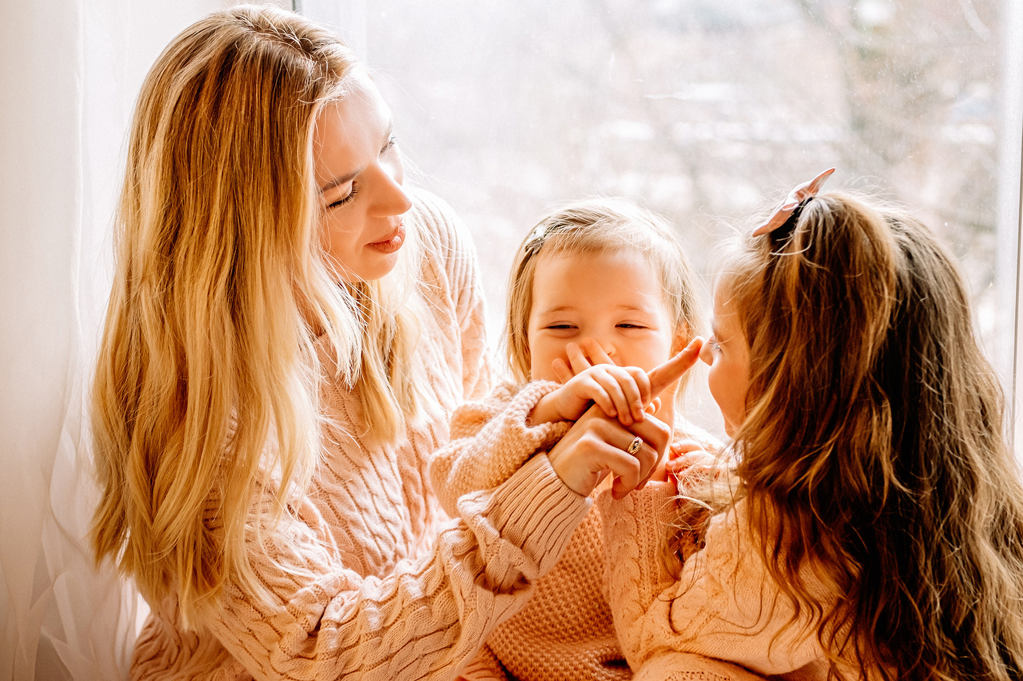 Затишна підготовка домівки до Різдва. Валерія Сичова. Сімейний та репортажний фотограф в Португаліі