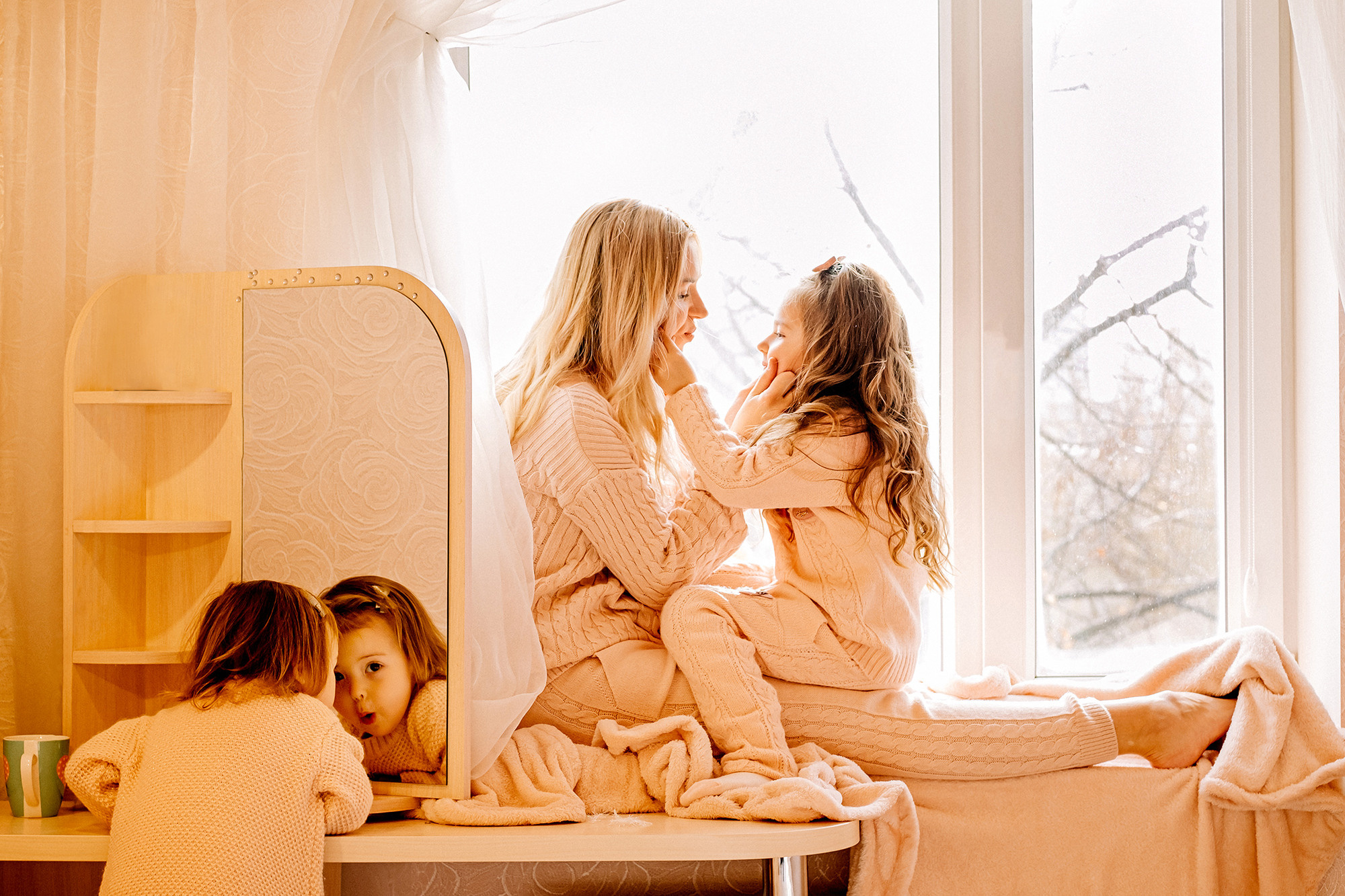 Затишна підготовка домівки до Різдва. Валерія Сичова. Сімейний та репортажний фотограф в Португаліі