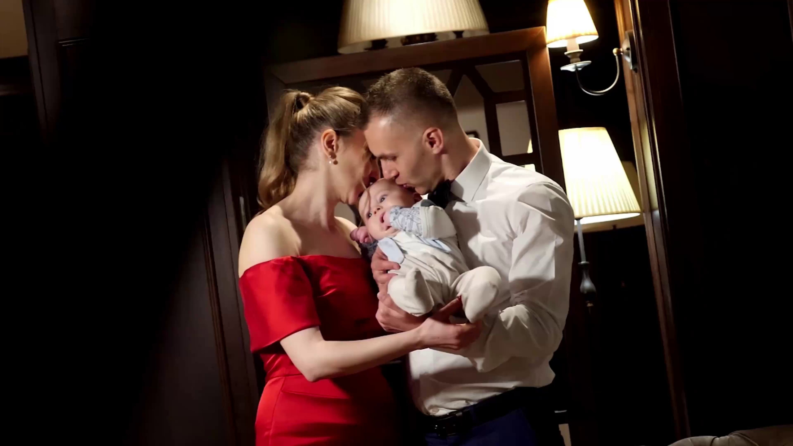 Videograf nuntă București - filmare cu drona eveniment. Foto Studio — Fotograf-Videograf de evenimente, nunti, botezuri, portrete