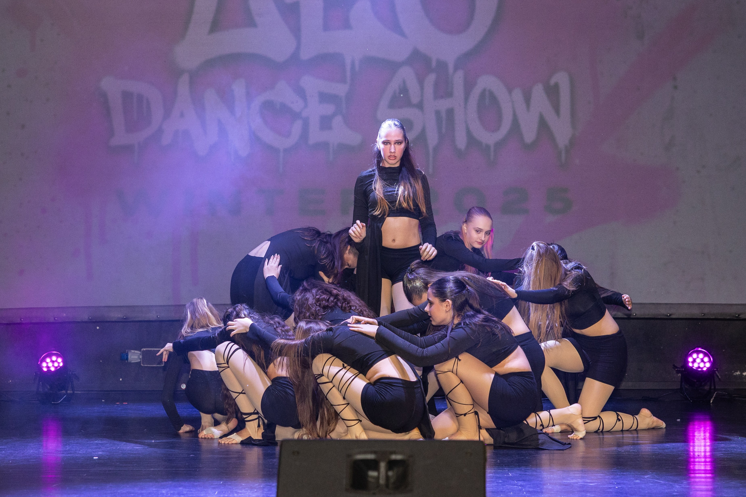 LEO DANCE SHOW WINTER 2025. Семейный и детский фотограф в Варшаве Мила Бобровская