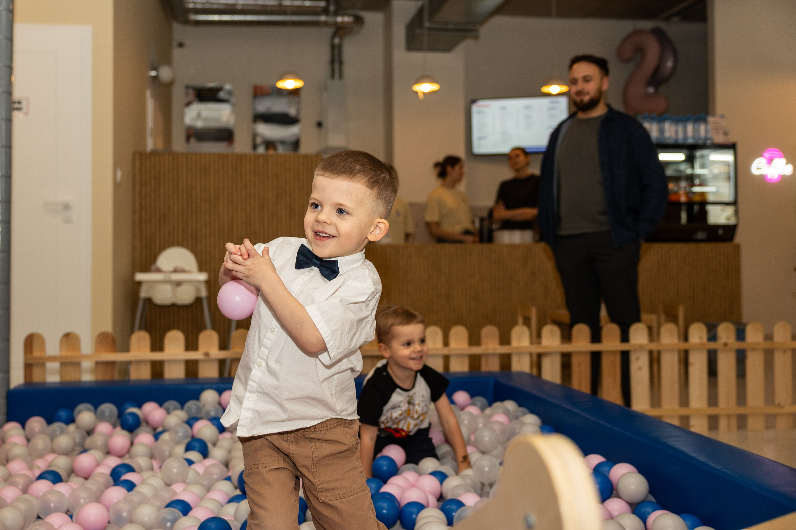 День рождения Артёма 24 января 2026 года. Семейный и детский фотограф в Варшаве Мила Бобровская