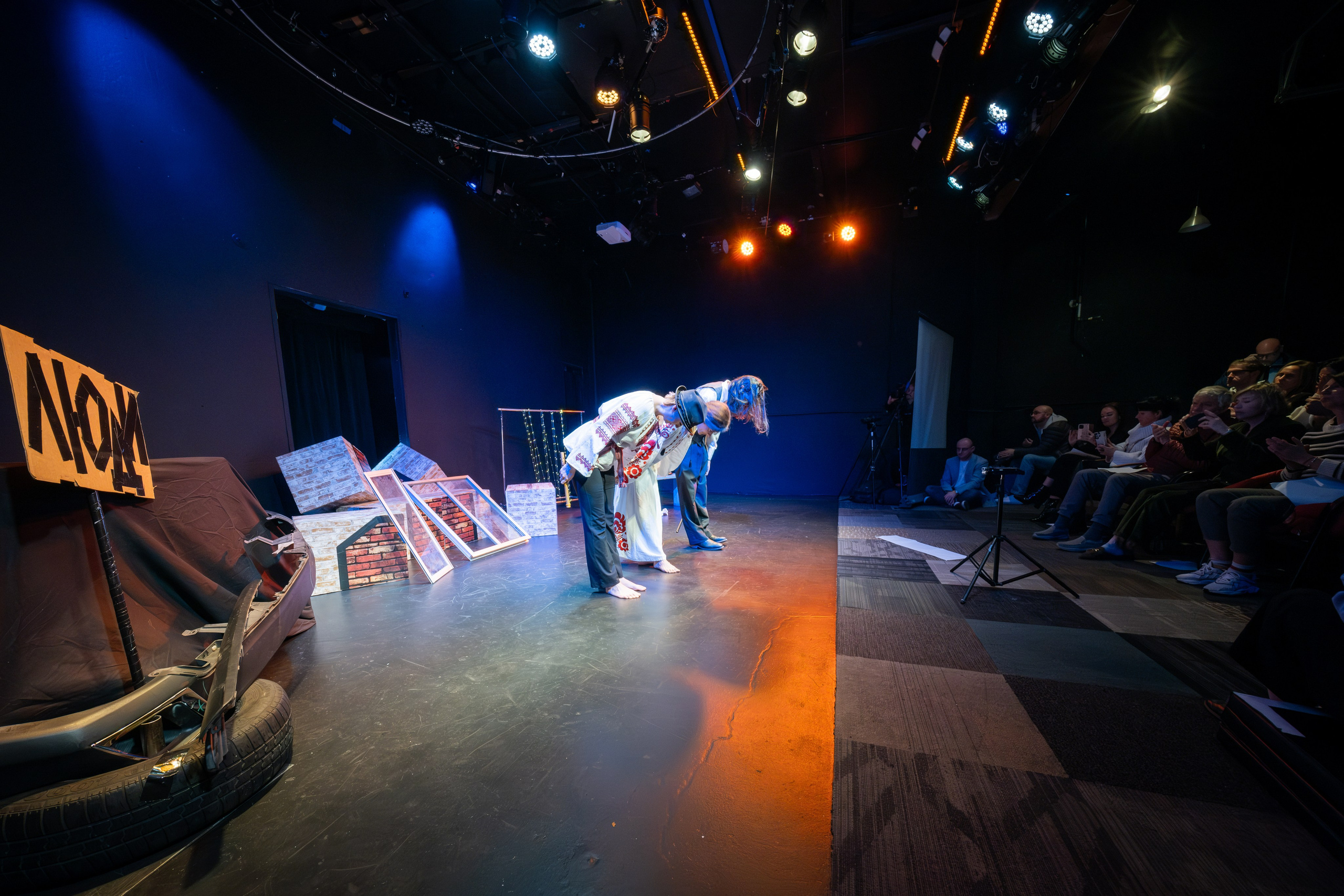 FISH DON'T CRY. Reportage concert portrait photography in the San Francisco Bay Area