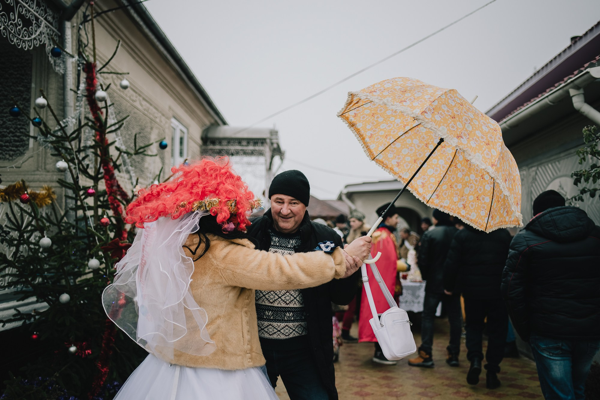 Malanca is a spectacular folk tradition, especially common in the communities of northern Moldova and Bukovina, with deep roots in New Year’s customs. It usually takes place on the night of December 31st to January 1st and marks the transition between years through a blend of folk theater, traditional costumes, music, dance, and humor.Participants – known as malancari – dress up as symbolic characters, often inspired by mythology, history, or rural life: death, the soldier, the bride, the bear, the gypsy, the devil, the old man, and many more. They go from house to house or take part in organized village parades, accompanied by drums, flutes, and distinctive sounds. The message behind it is to chase away evil and attract good fortune, fertility, and abundance in the new year.In some areas, Malanca has evolved into a true display of folk art, with groups preparing costumes, scripts, and music months in advance. It is an authentic way of preserving cultural identity and celebrating community spirit.