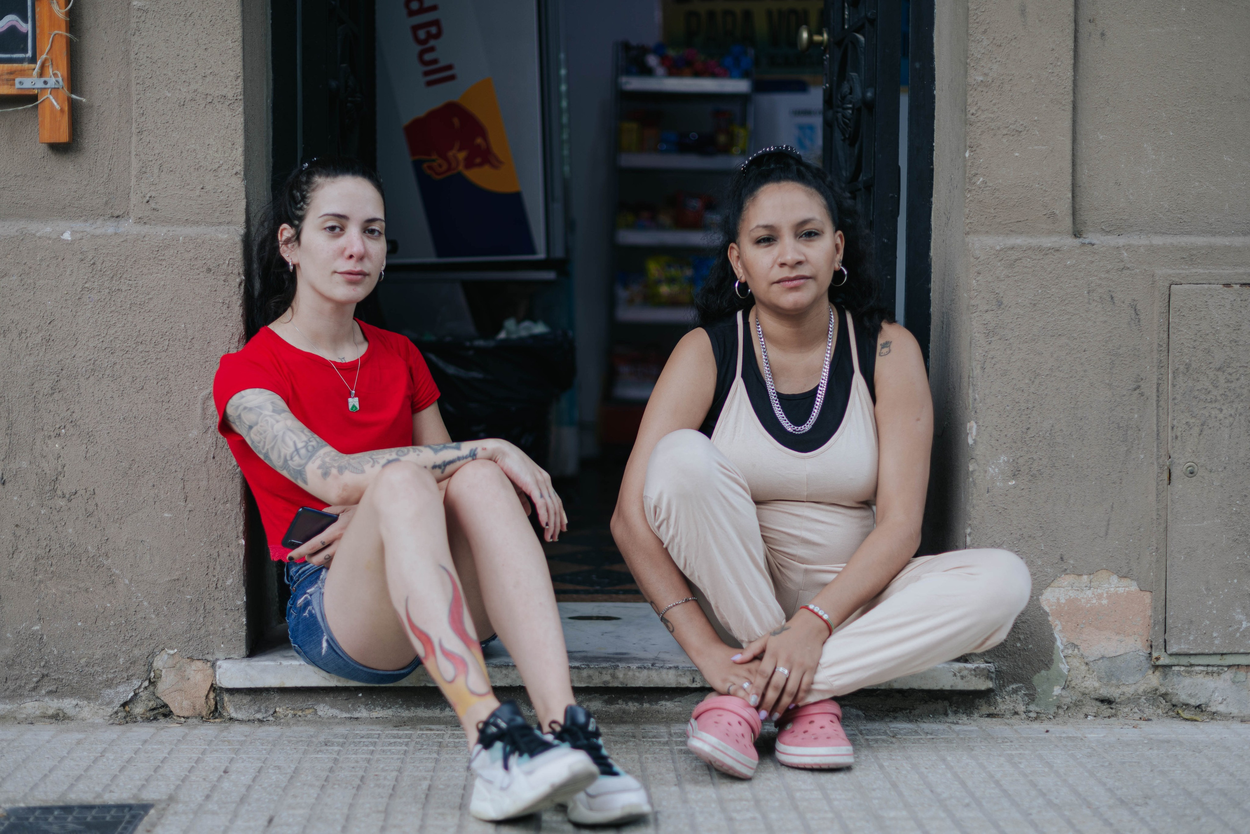 Docdocdoc. 15 strangers. Photographer @elmirkami in the city of Buenos Aires