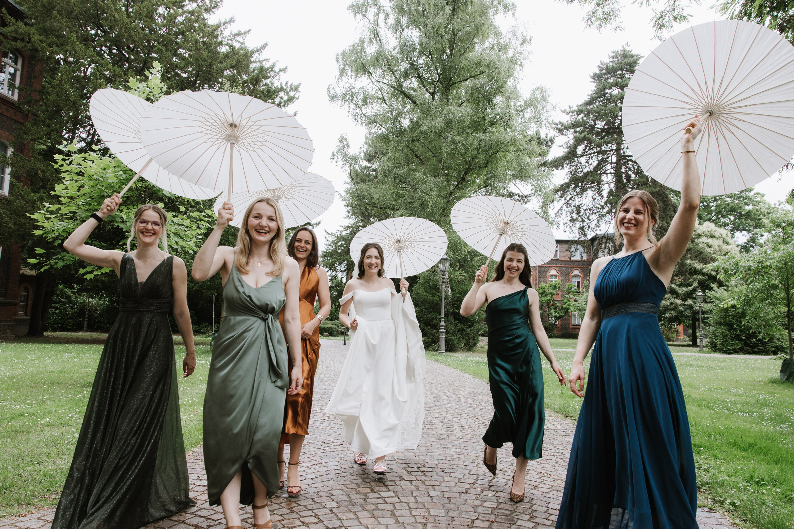 Gruppenfotos auf der Hochzeit: Tipps für authentische Erinnerungen