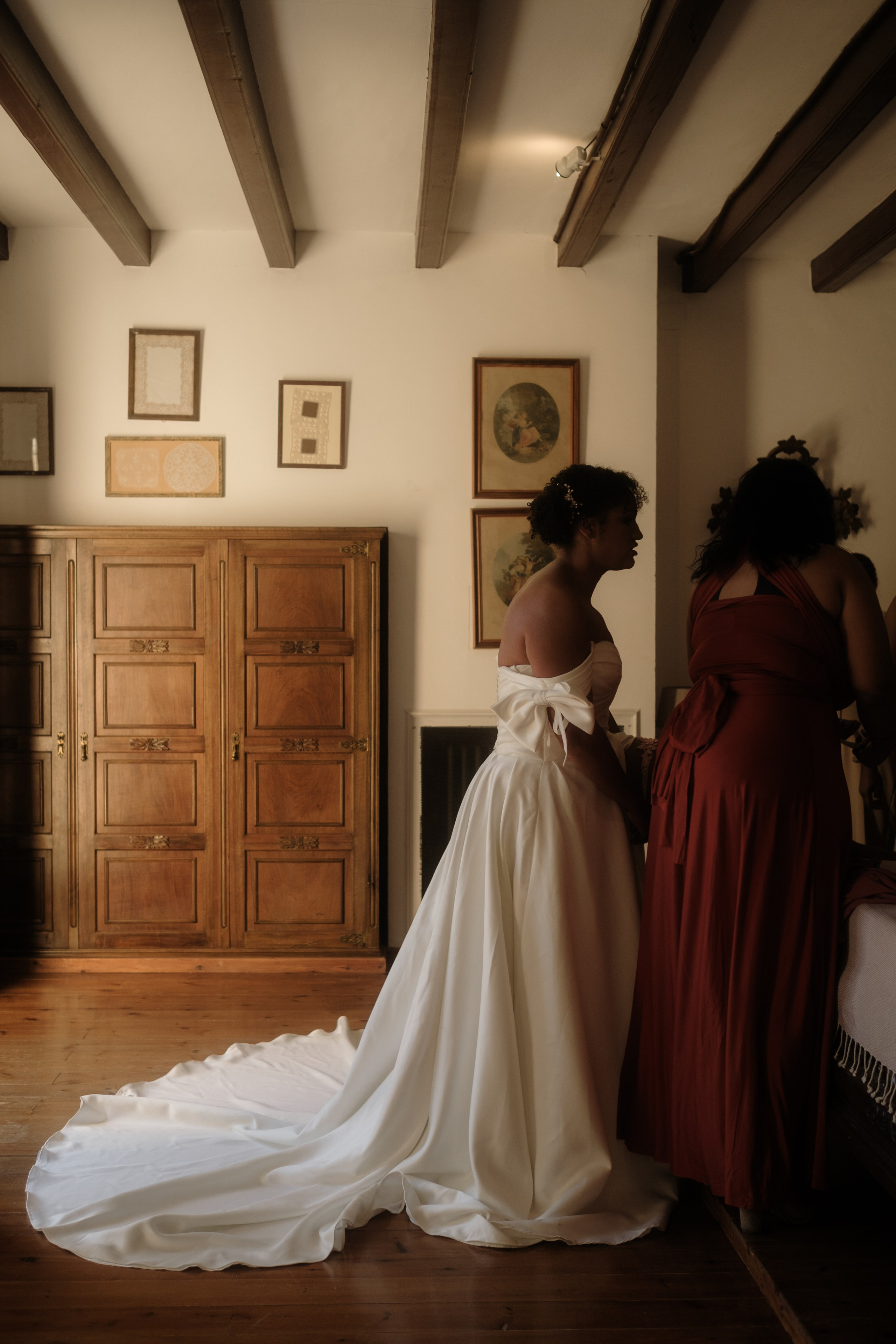 Morgan & Anthony. La Baronia. Paola wedding photographer / videographer in Barcelona